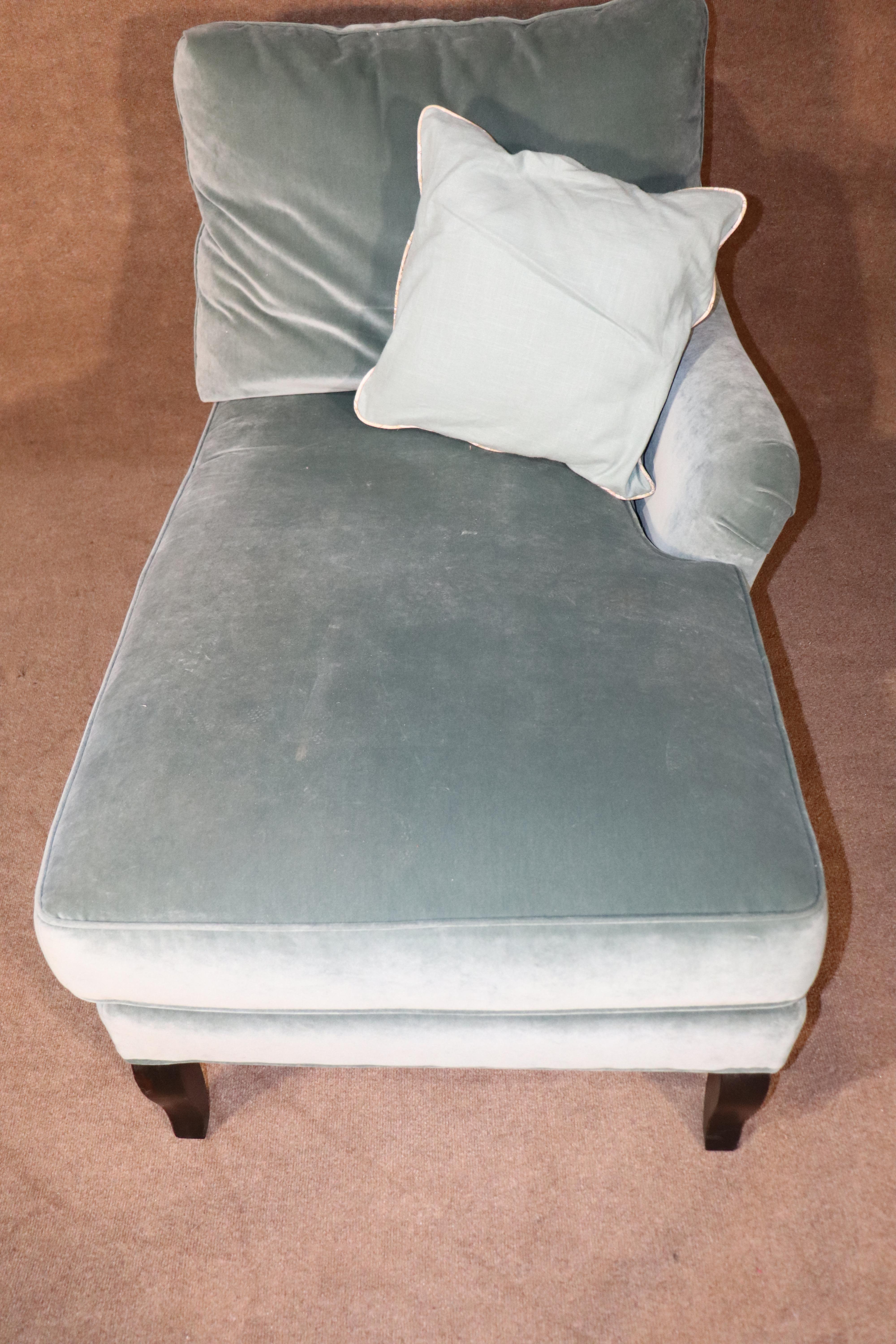 20th Century Vintage Velvet Chaise Lounge