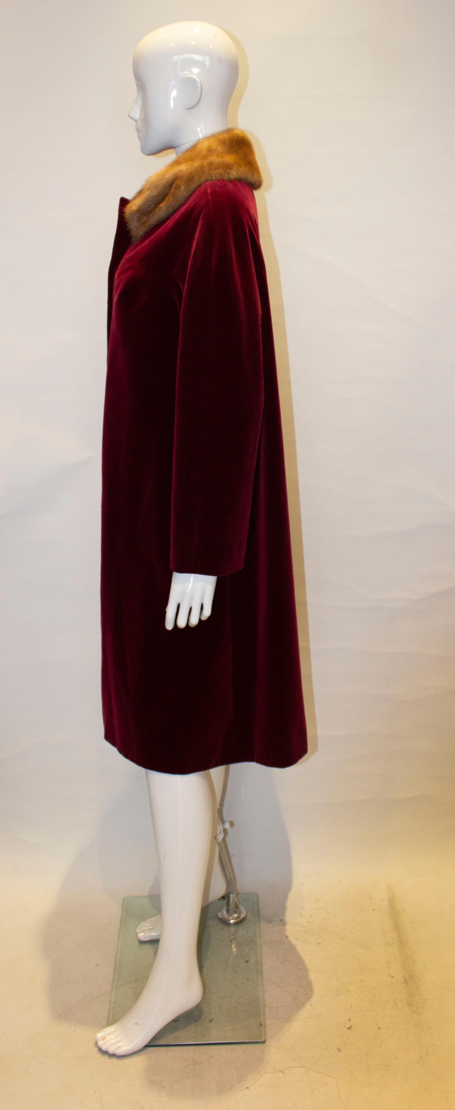 Manteau vintage en velours avec col en vison Pour femmes en vente
