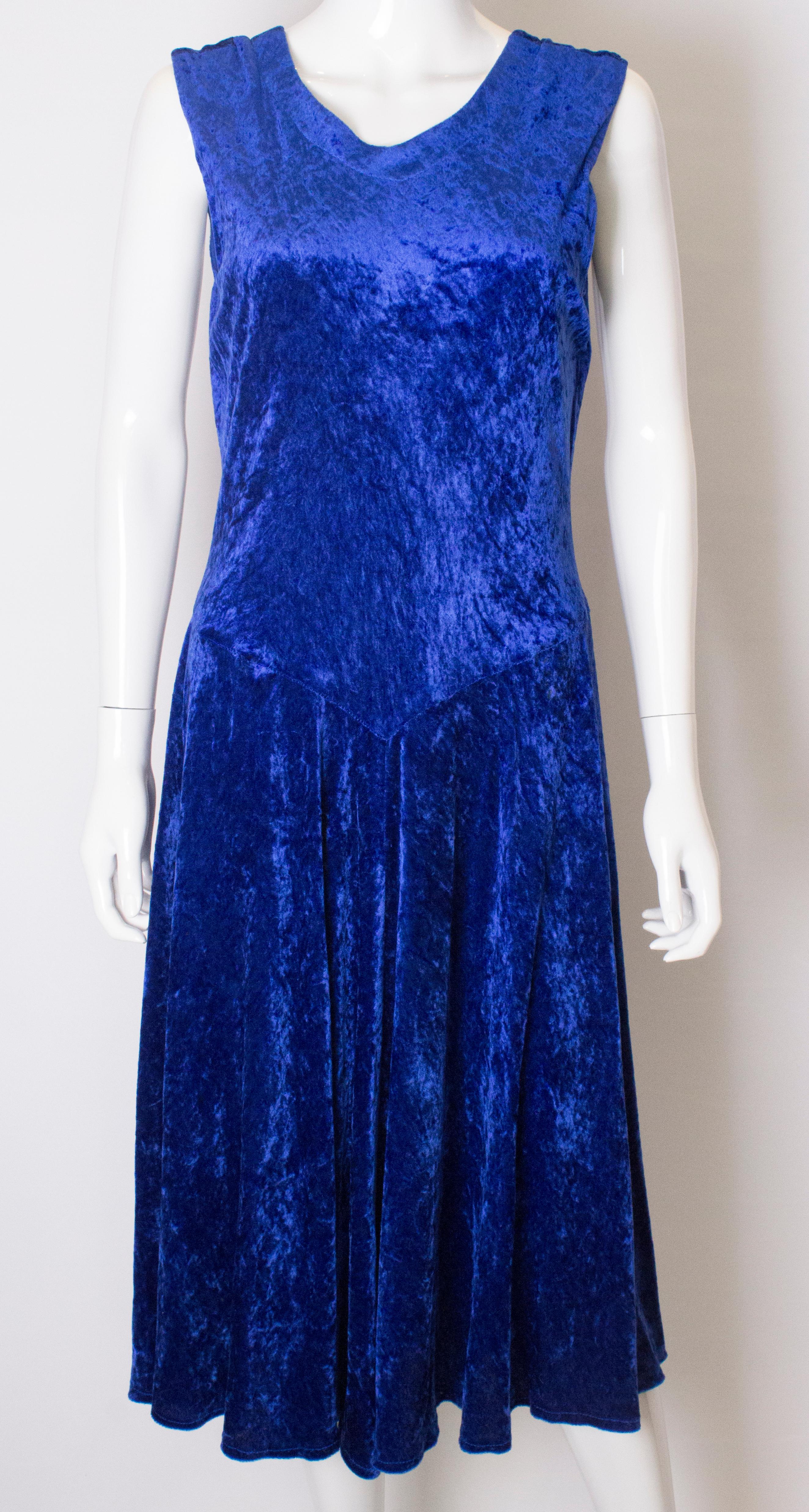 Vestido vintage de terciopelo de Jinty Púrpura en venta