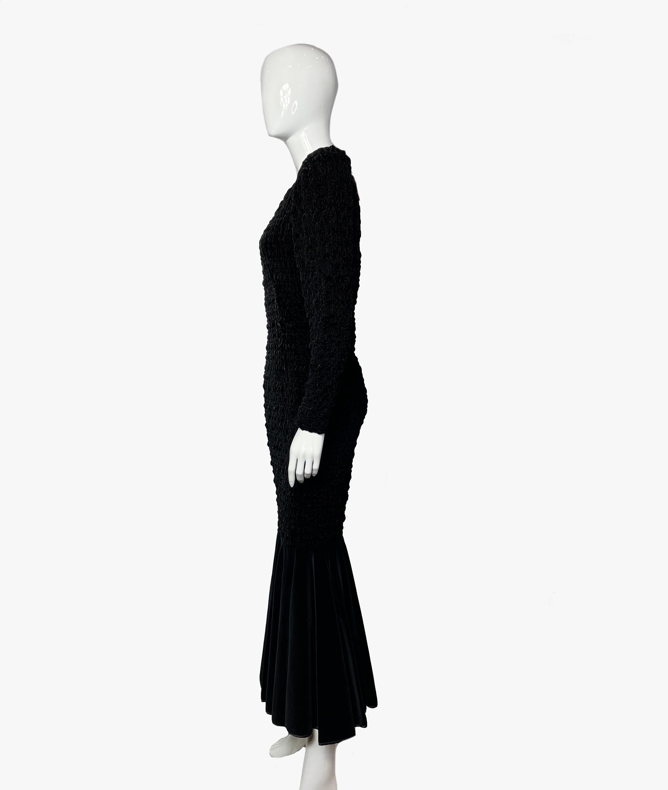 Vintage Velvet Evening Dress, 1980s In Good Condition For Sale In New York, NY