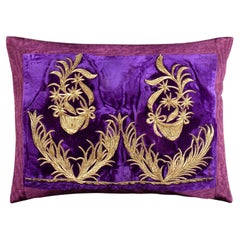 Funda de almohada de terciopelo vintage con bordado metálico