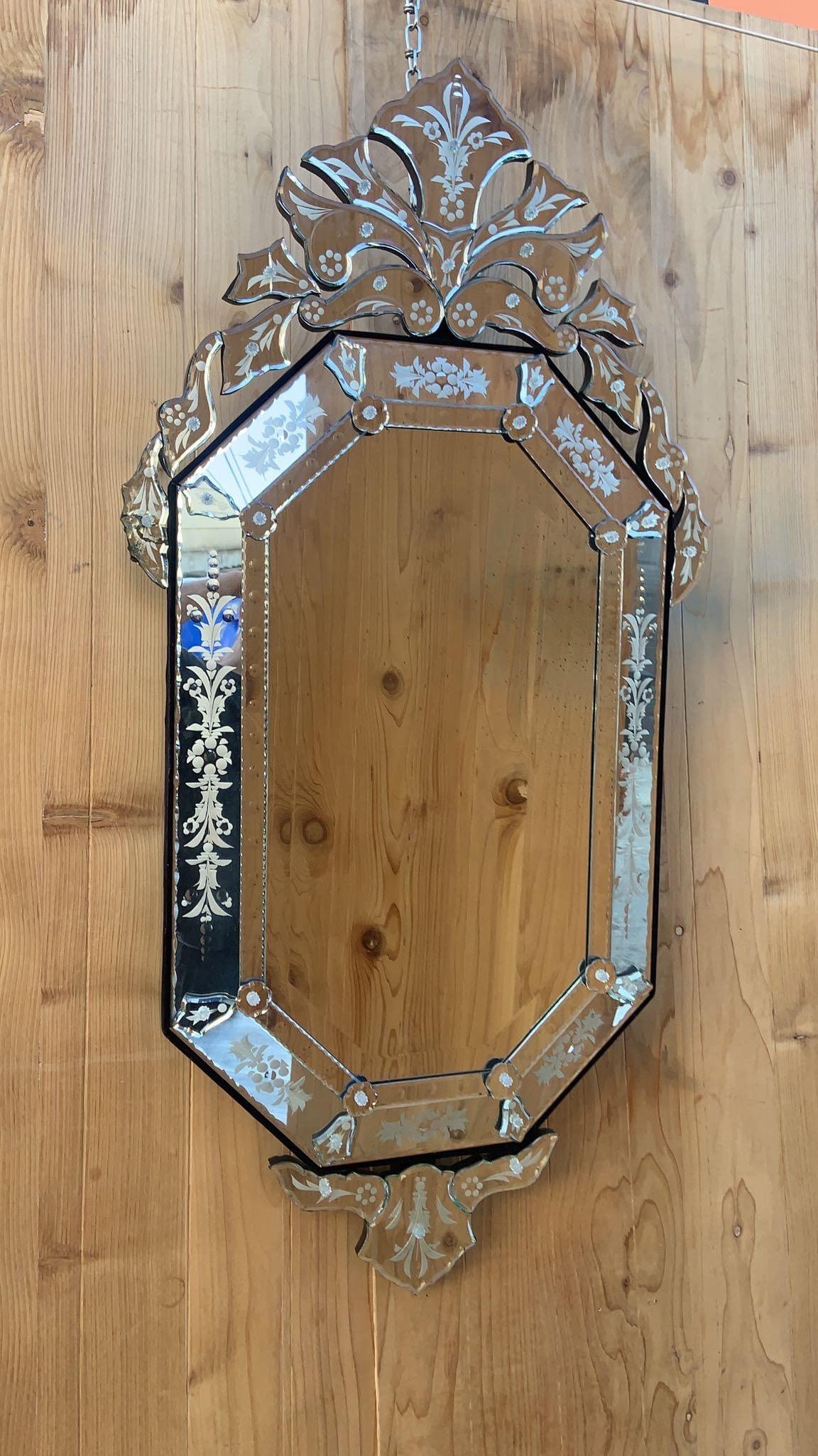 Vintage Venetian Etched Glass Wall Mirror  In Good Condition For Sale In Chicago, IL