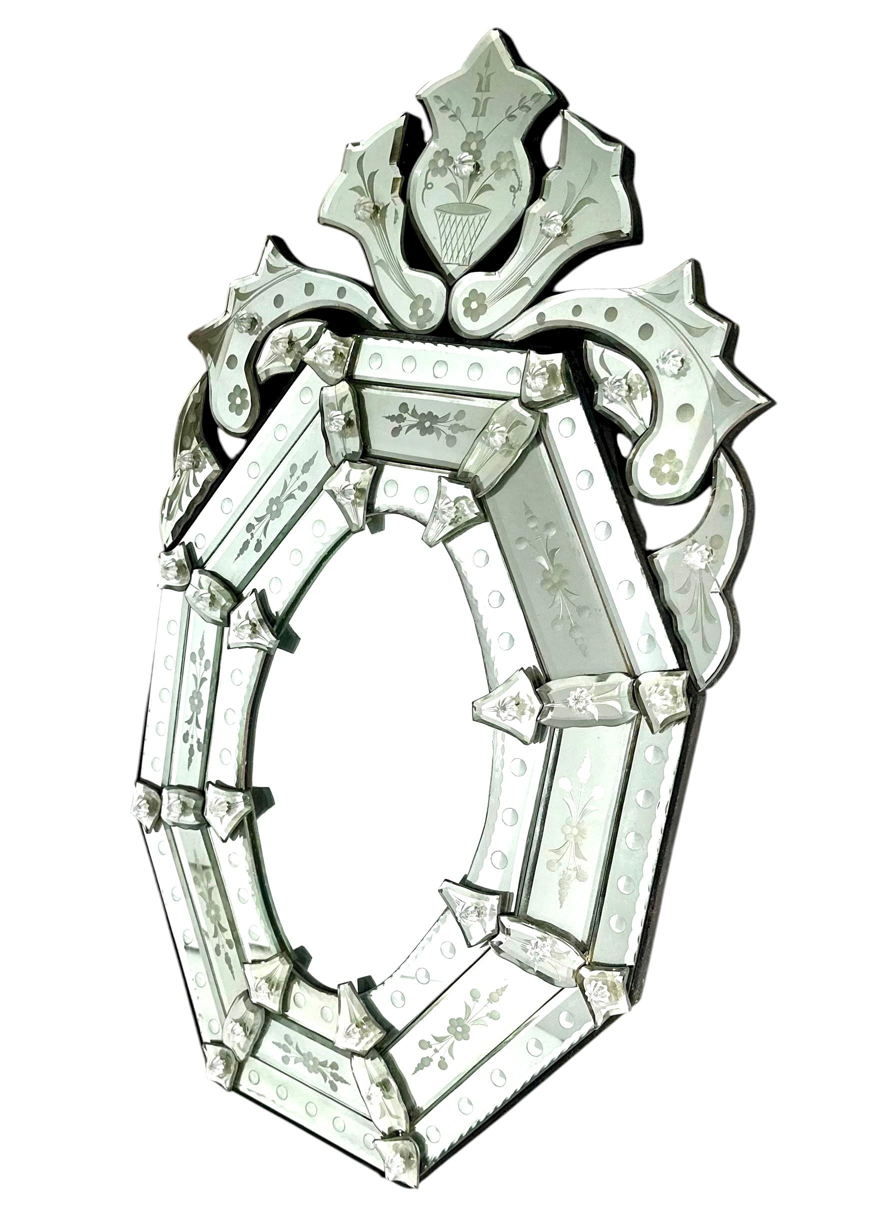 Vintage Venetian Ätzen achteckigen Spiegel. (Sonstiges) im Angebot