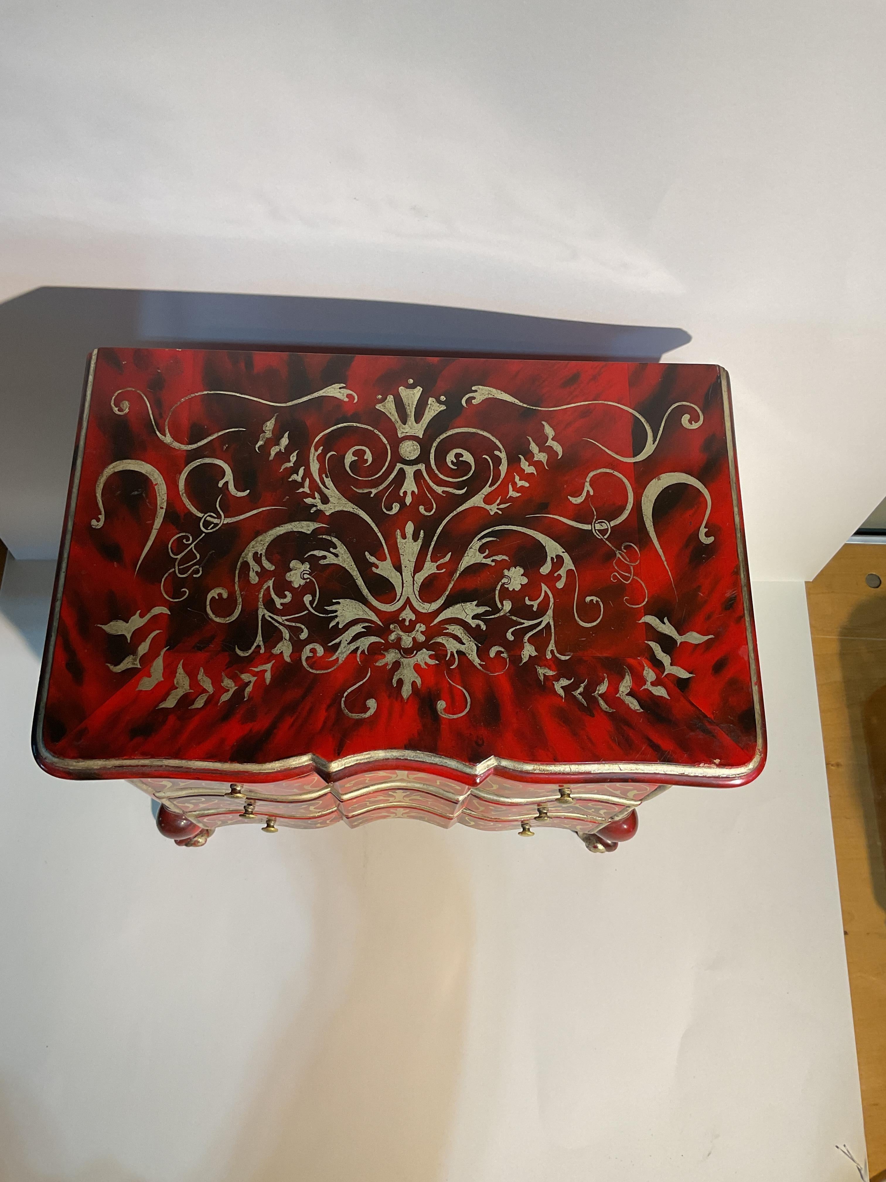 Cassettiera veneziana in miniatura per gioielli vintage In condizioni buone in vendita a Augusta, GA