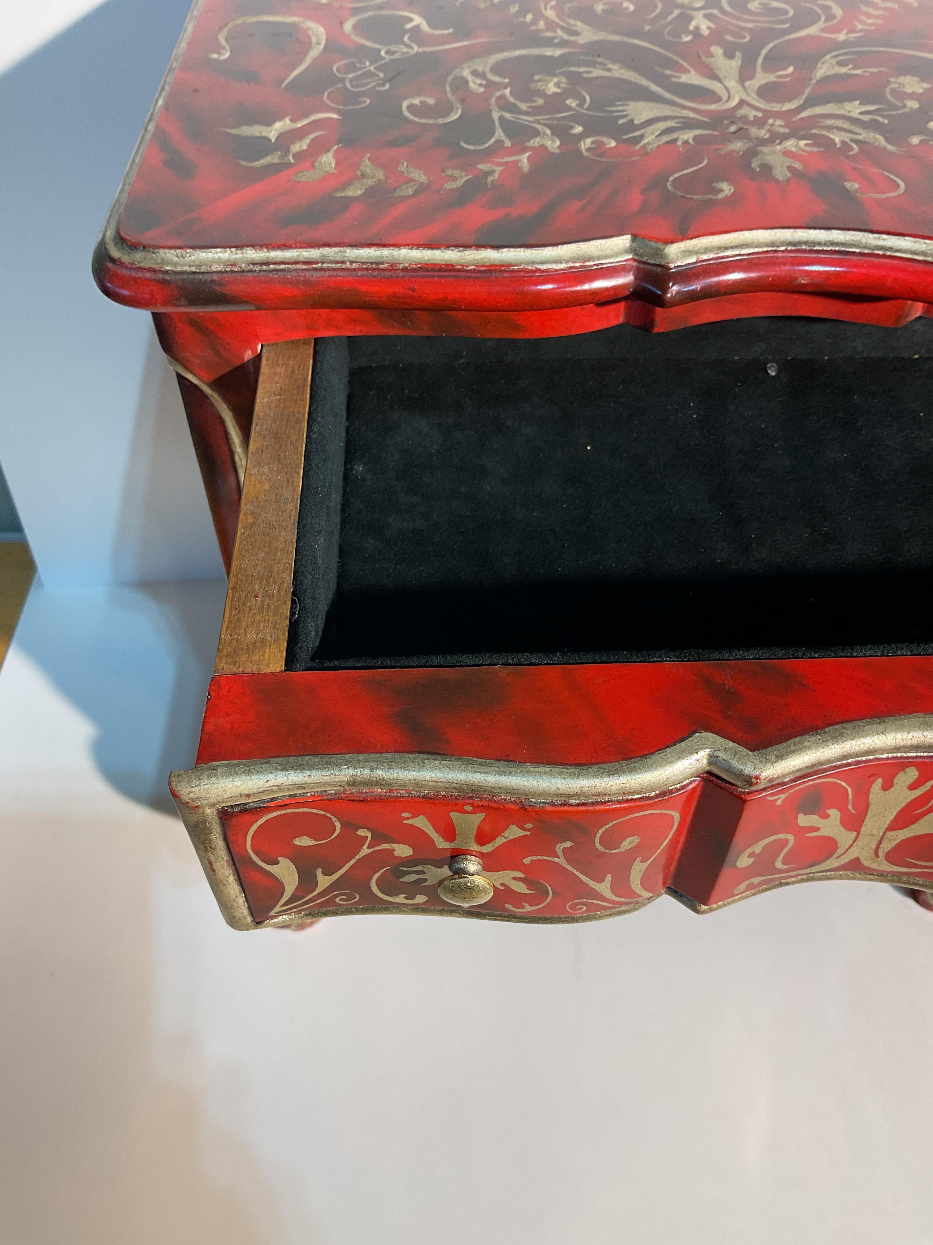 Cassettiera veneziana in miniatura per gioielli vintage in vendita 1