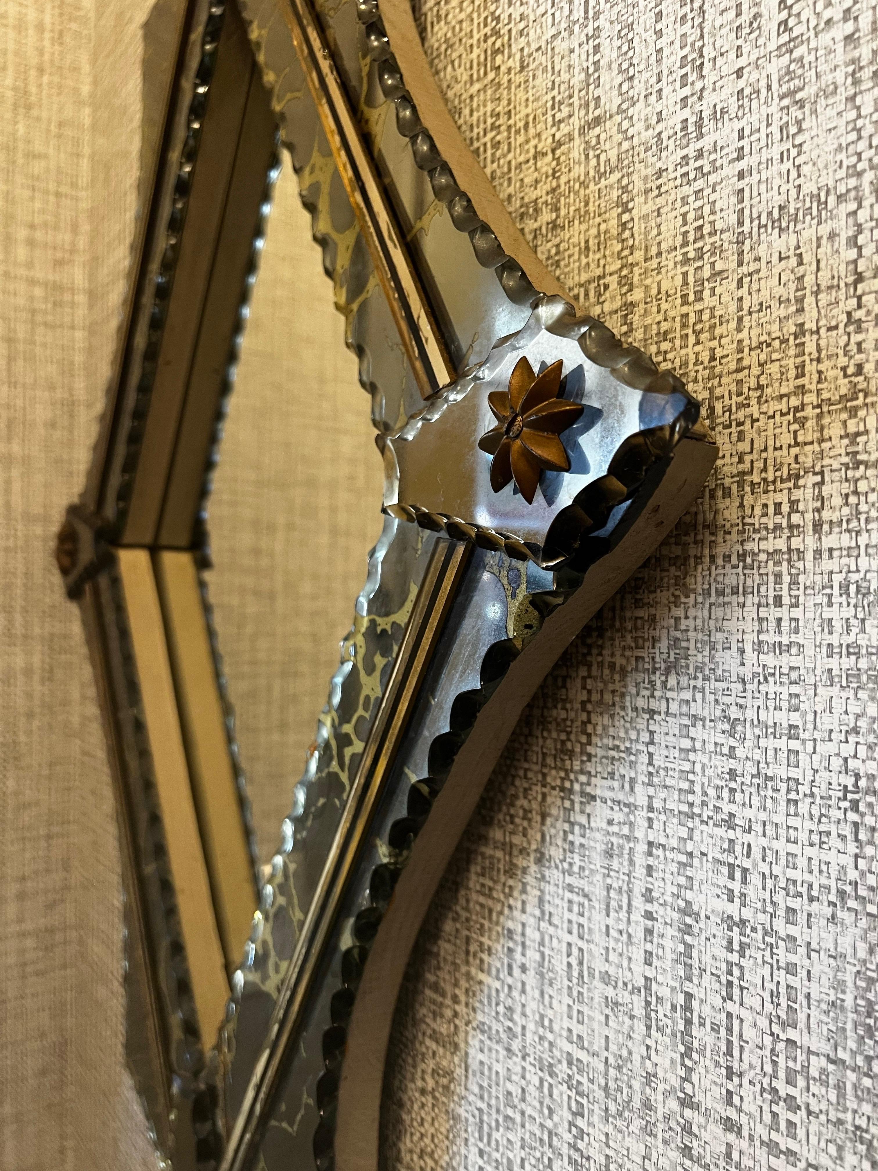 Vieux miroir vénitien de Murano teinté bronze Bon état - En vente à Los Angeles, CA