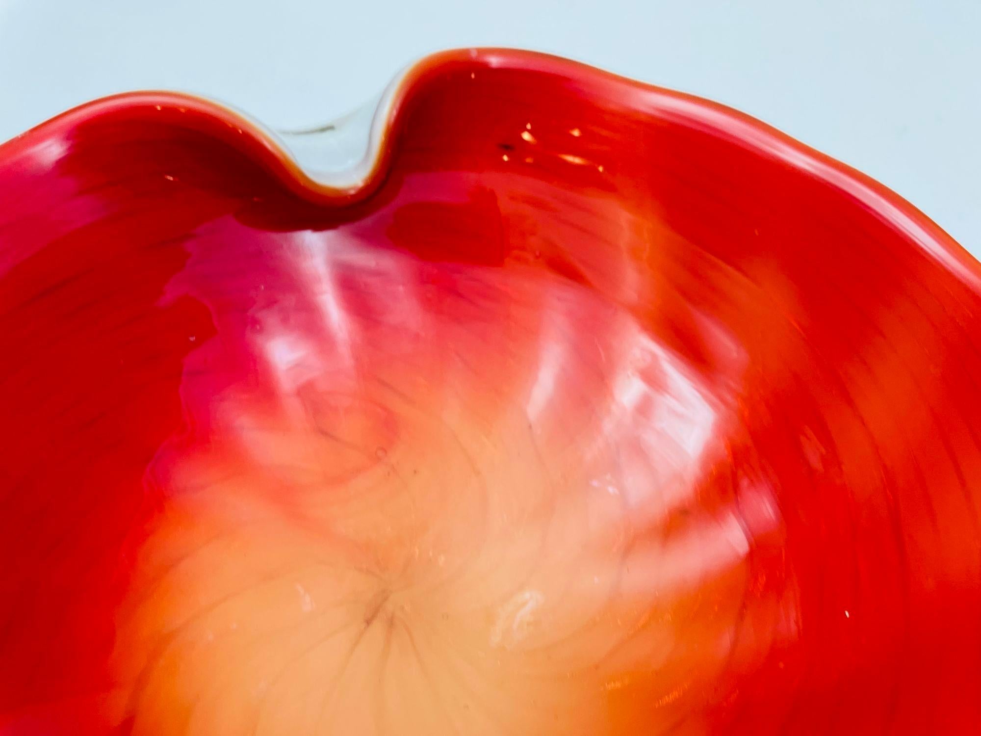 Vintage Venetian Murano Seguso Art Glass Cased Red and White Ashtray Italy 1960 For Sale 5