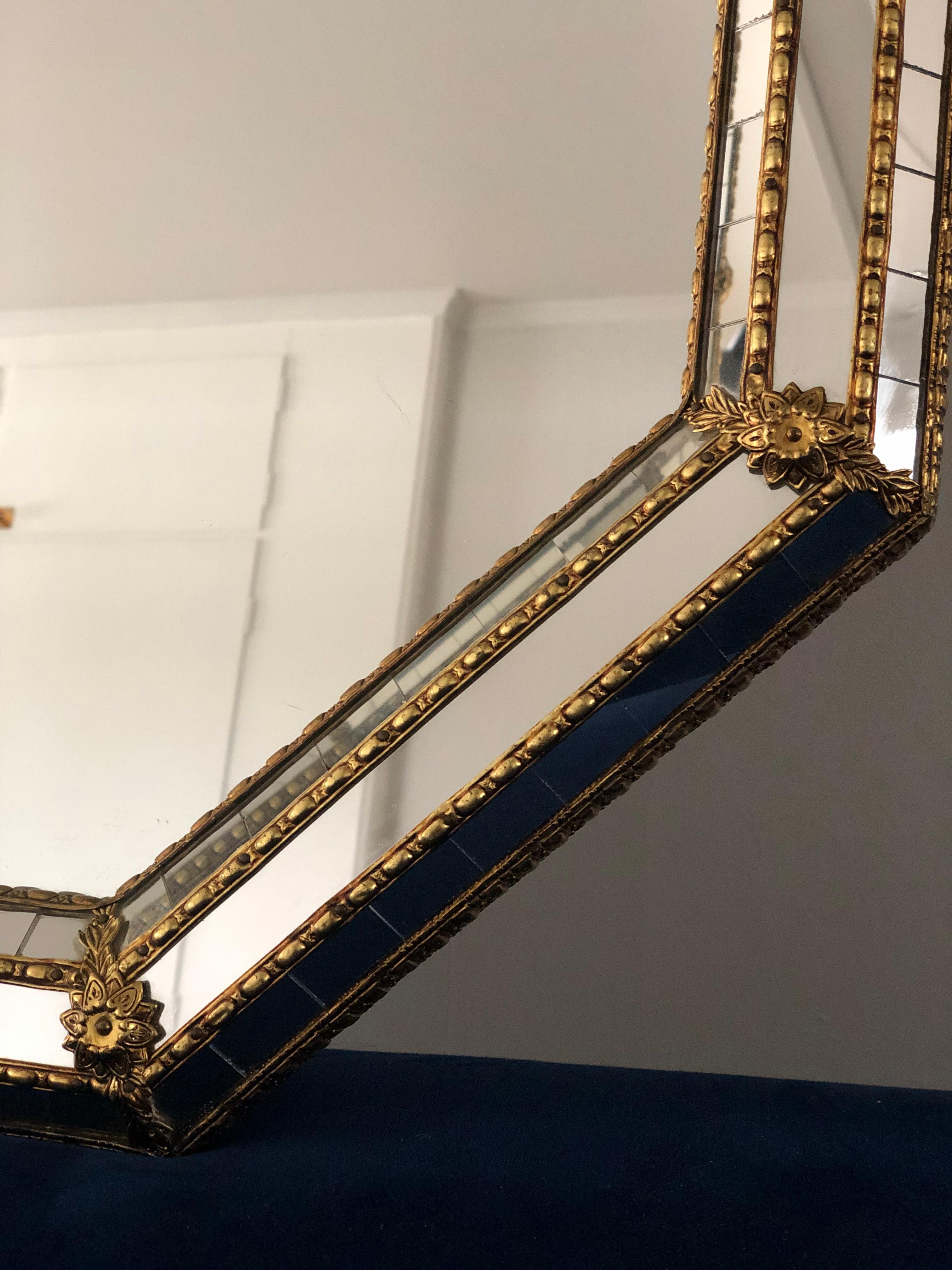 Vintage venezianischen achteckigen Spiegel Hollywood Regency in Gold Spanien 1990er Jahre im Zustand „Gut“ im Angebot in Bjuråker, SE