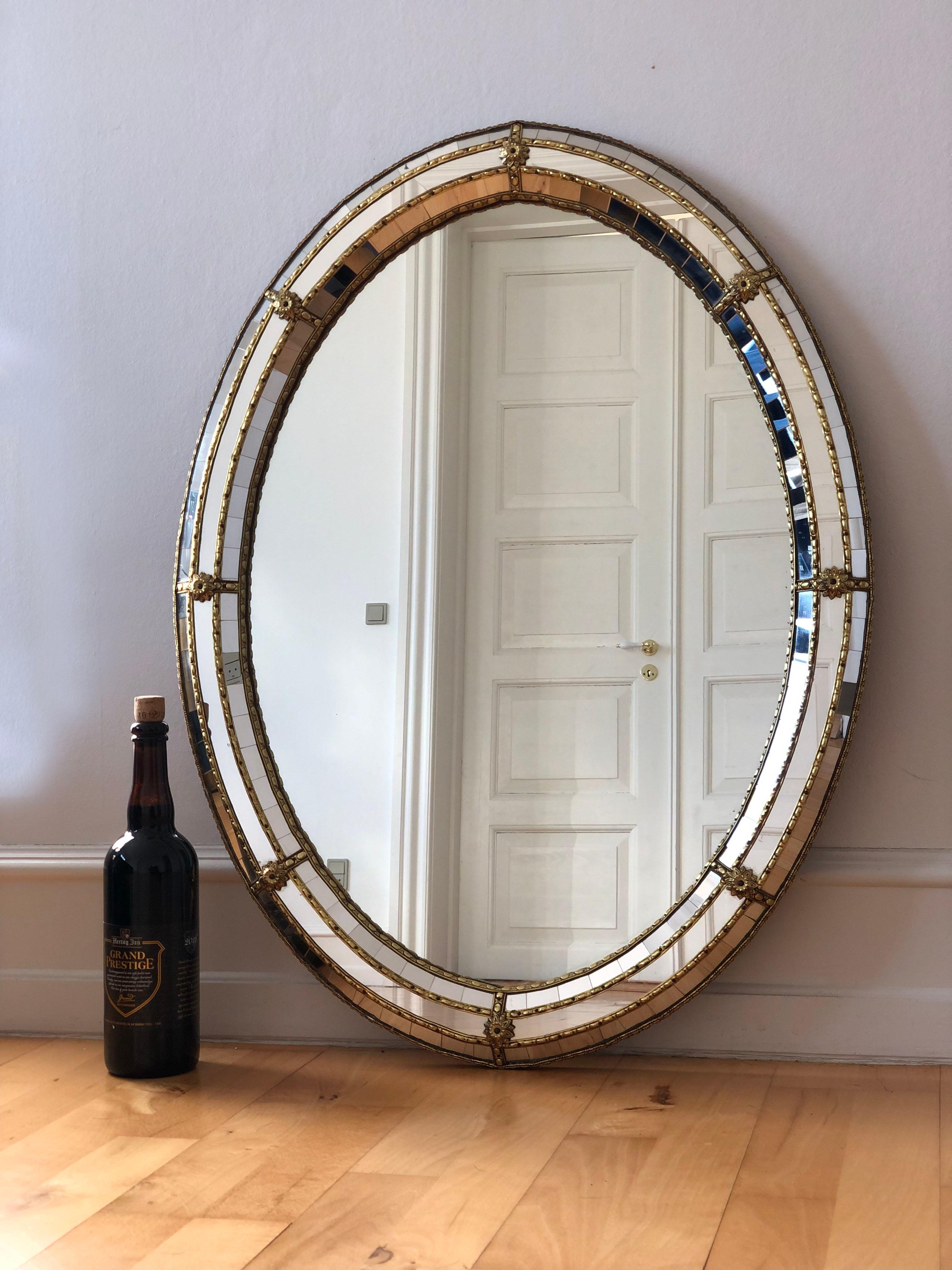 Hand-Crafted Vintage Venetian Oval Mirror Hollywood Regency in Gold Spain 1990s For Sale