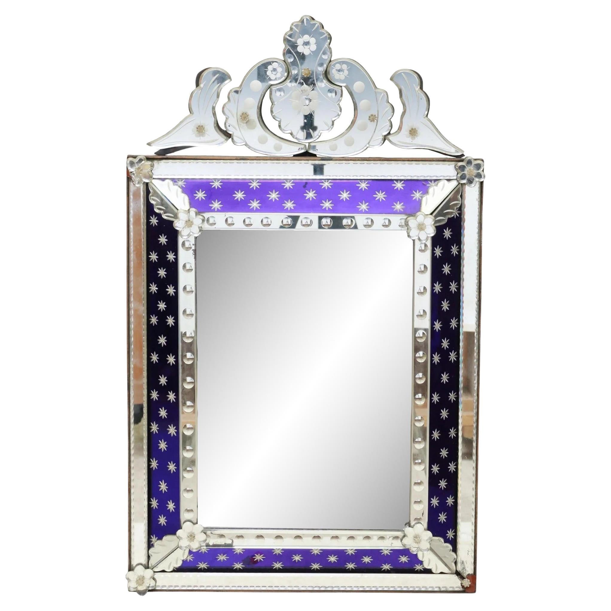 Vieux miroir de style vénitien à panneaux de verre cobalt en vente