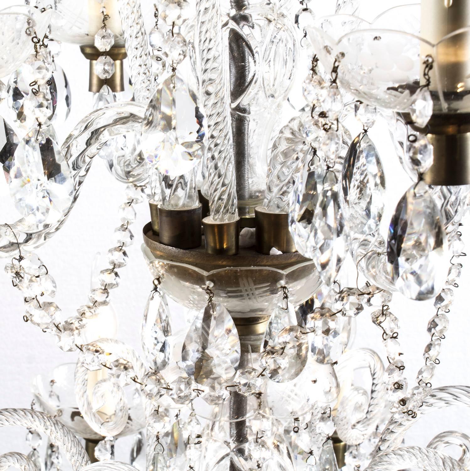 Vintage Venetian Two-Tier 12-Light Crystal Chandelier For Sale 4