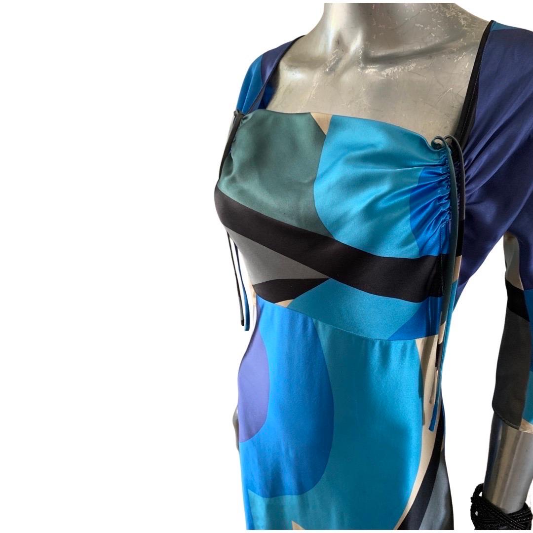 Vera Neumann - Robe vintage en charmeuse de soie à imprimé foulard, moderne, taille 4 en vente 1