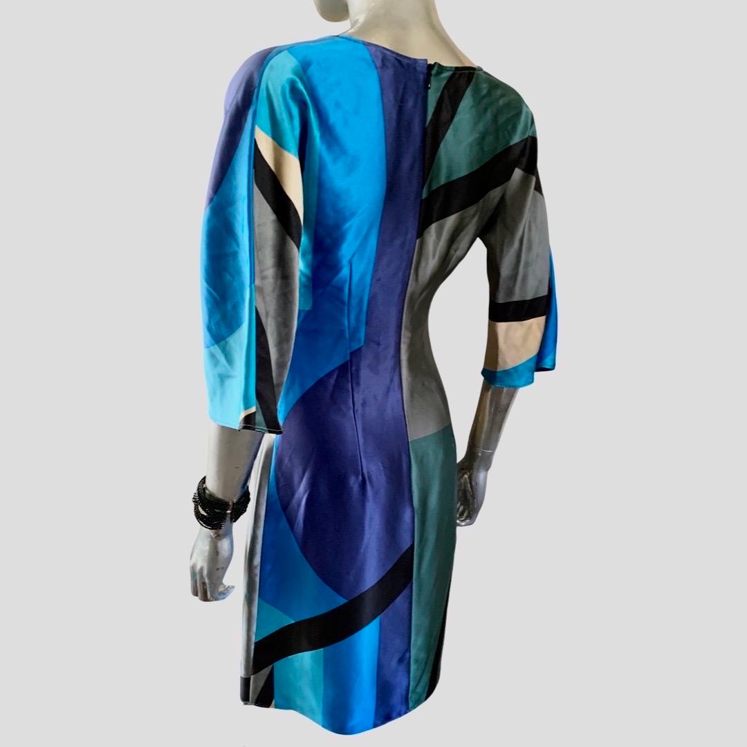 Women's Vintage Vera Silk Charmeuse Modern Scarf Print Dress by Vera Neumann Size 4 For Sale