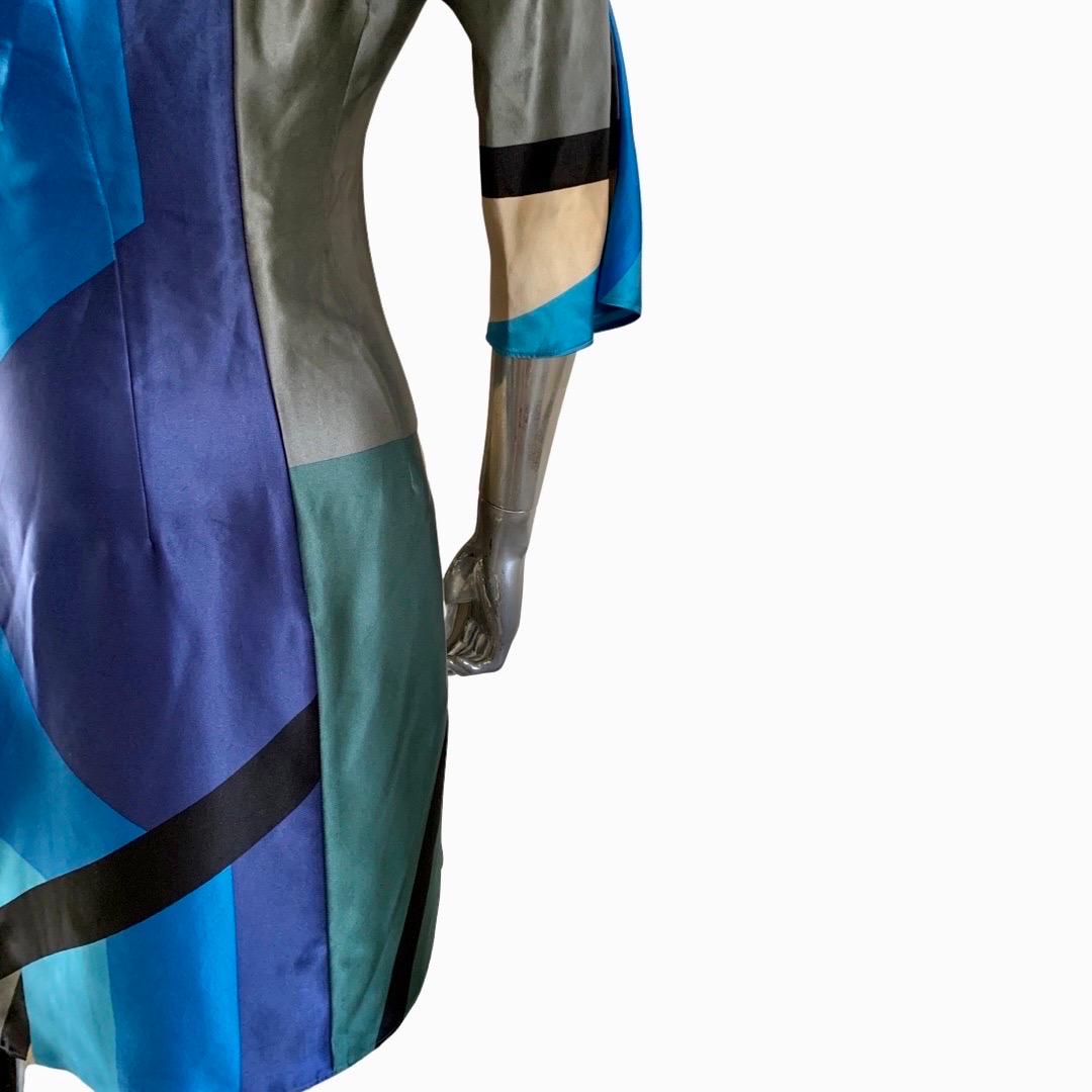 Vera Neumann - Robe vintage en charmeuse de soie à imprimé foulard, moderne, taille 4 en vente 3