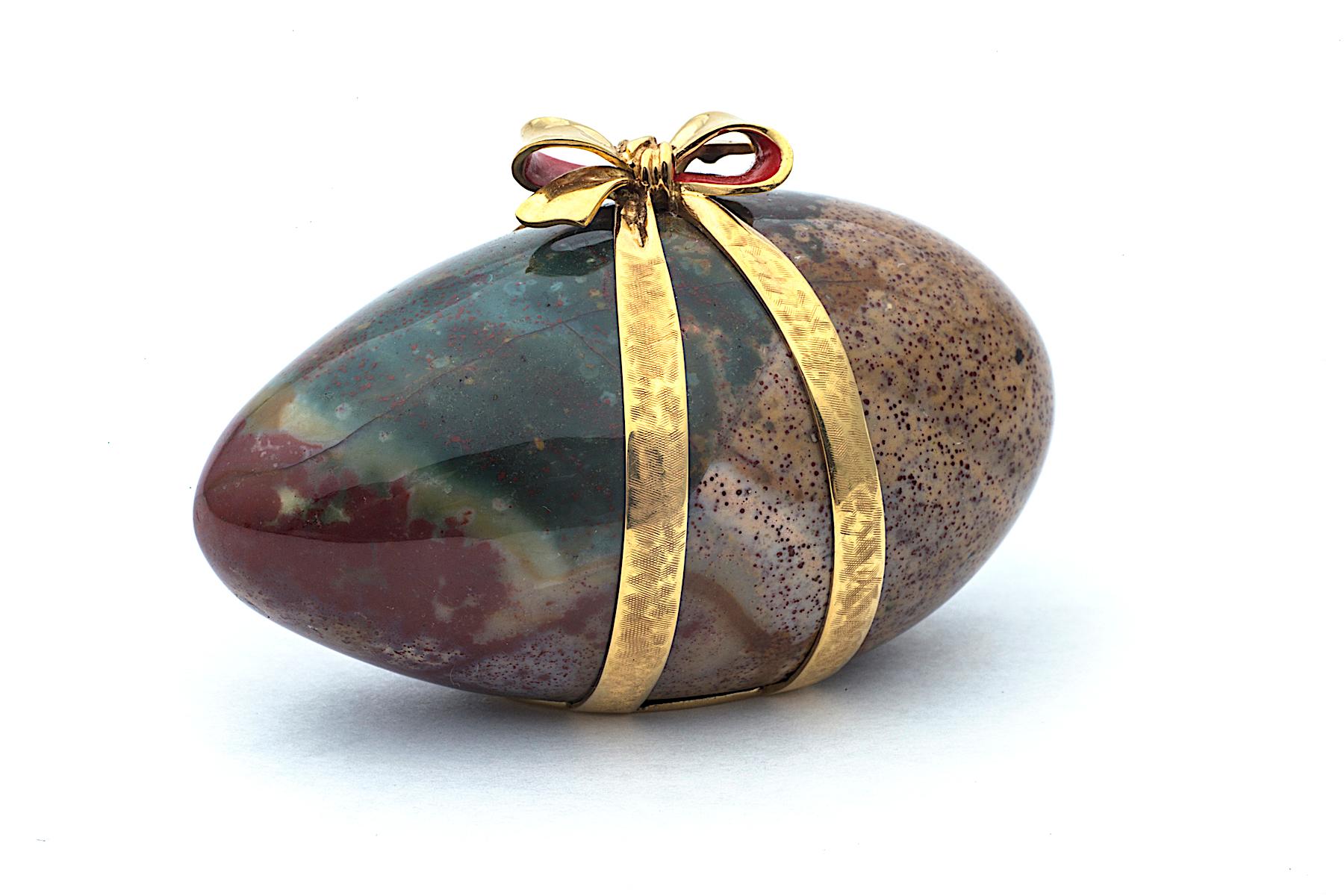 Oval Cut Vintage Verdura Agate Gold Ribbon Wrapped Egg Paperweight