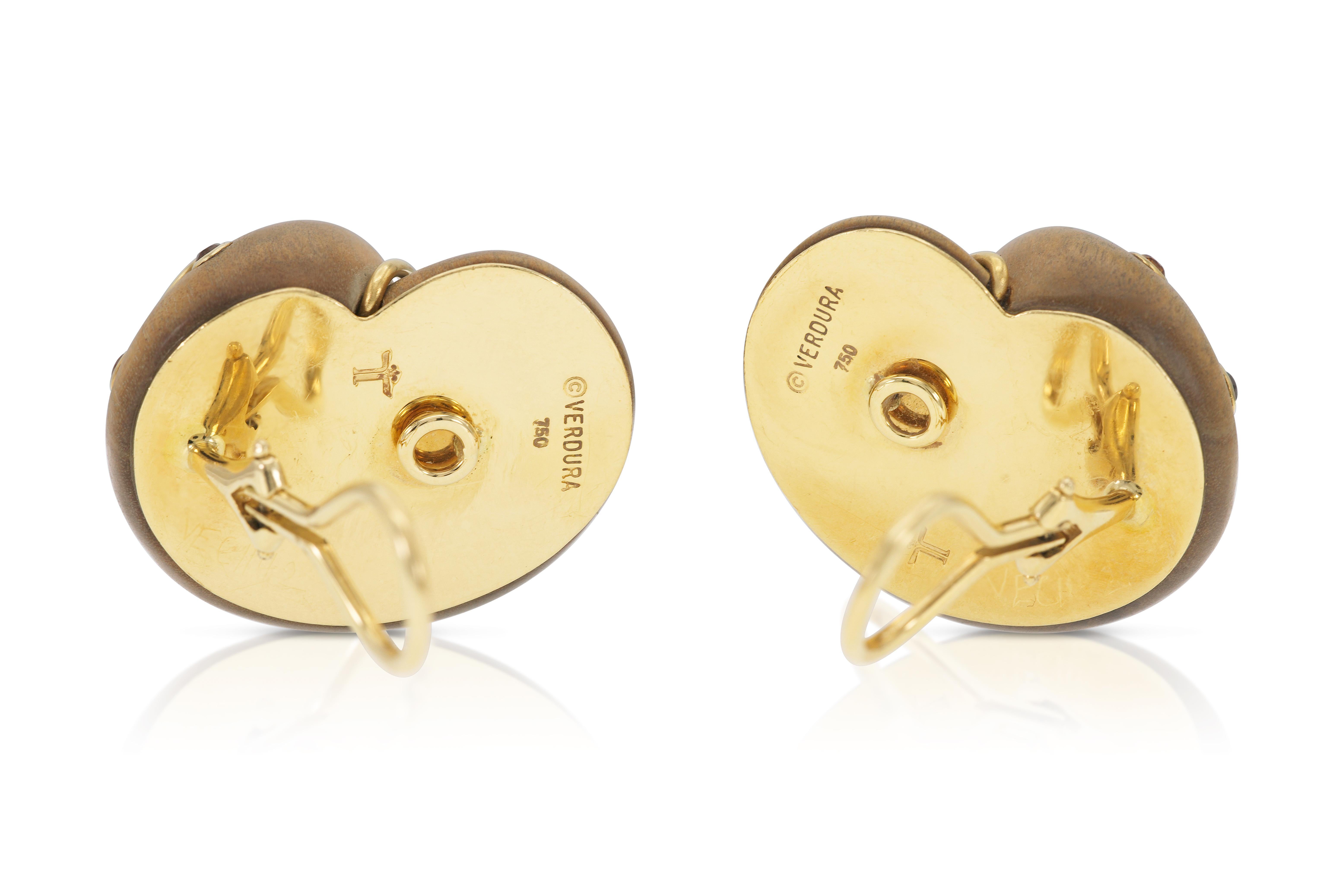 Vintage Verdura Wood and Citrine Seashell Earrings In Good Condition For Sale In New York, NY