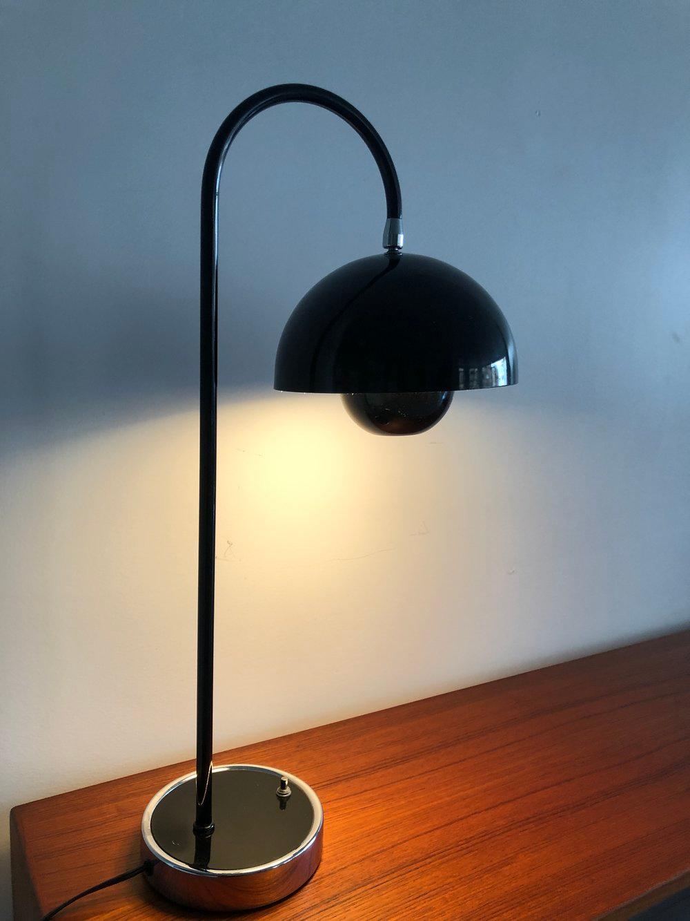 Mid-Century Modern Vintage Verner Panton Flower Pot Table Lamp, 1969, Black, Scandinavian Modern