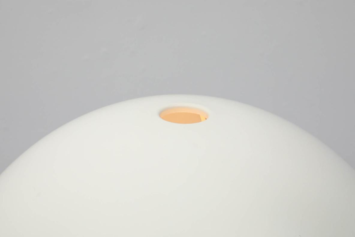 Lampada da terra vintage con paralume a mezza cupola ispirata a Verner Panton per l'era dello spazio in vendita 6