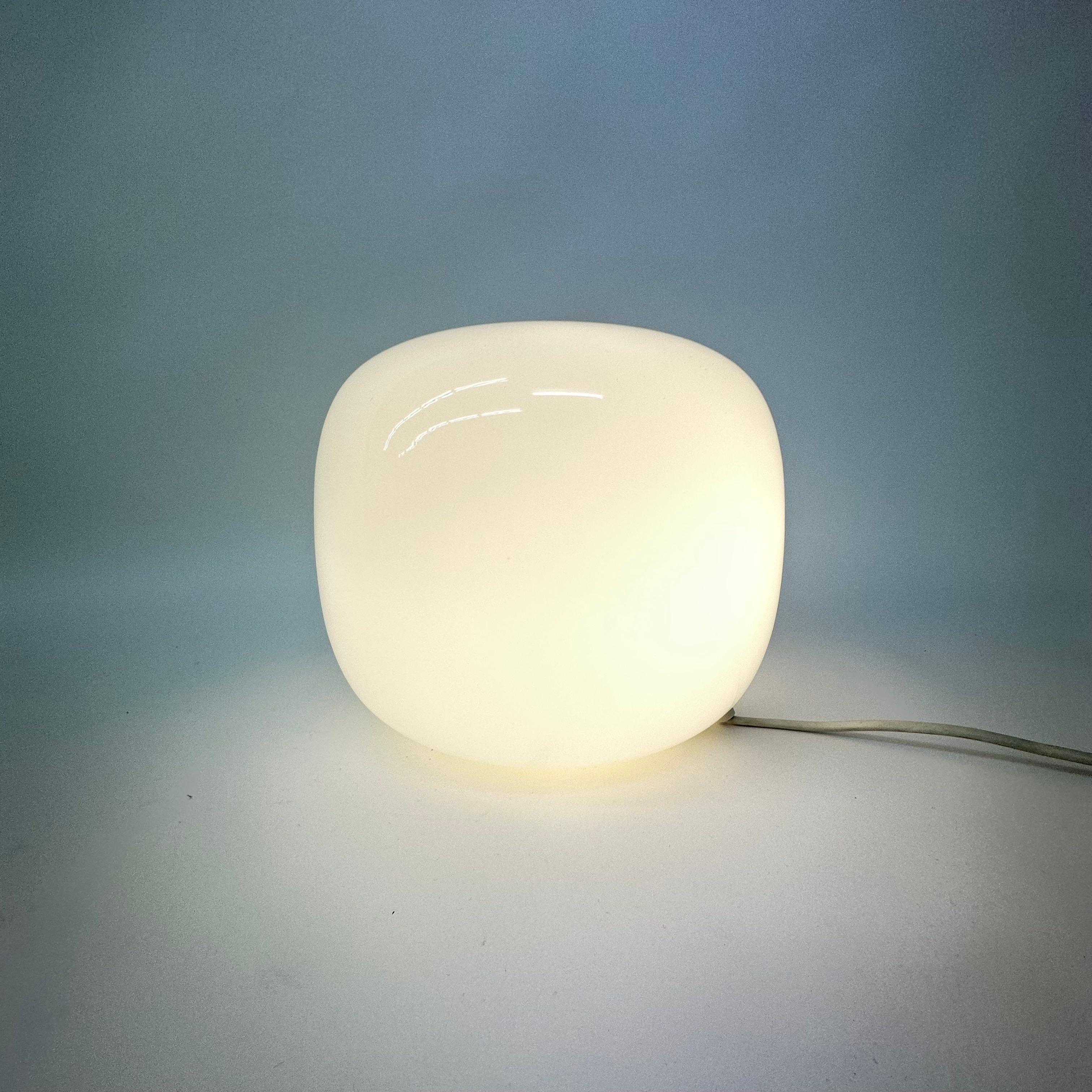 Vintage Verrerie De Vianne White Milk Glass Table Lamp France, 1980s 1