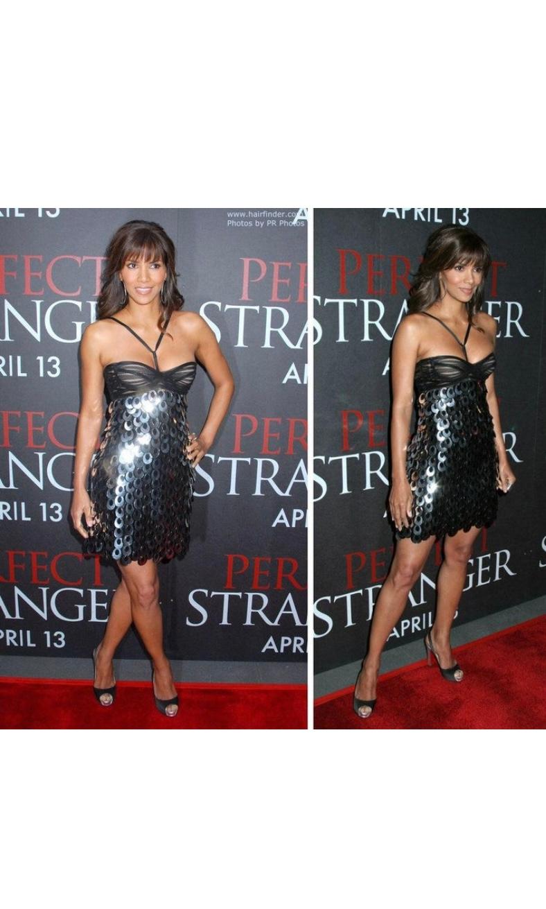 Vintage Versace Mini Dress as seen on Halle Berry
2007 Collection
Italian size - 42 ( US 8 )
Silver Paillette over Black Paillette, Ruched Tulle Top, Inner Nude Color Corset, Side Zip Closure.
54% Silk, 32% Nylon, 14% Polyester
Measurements: Length