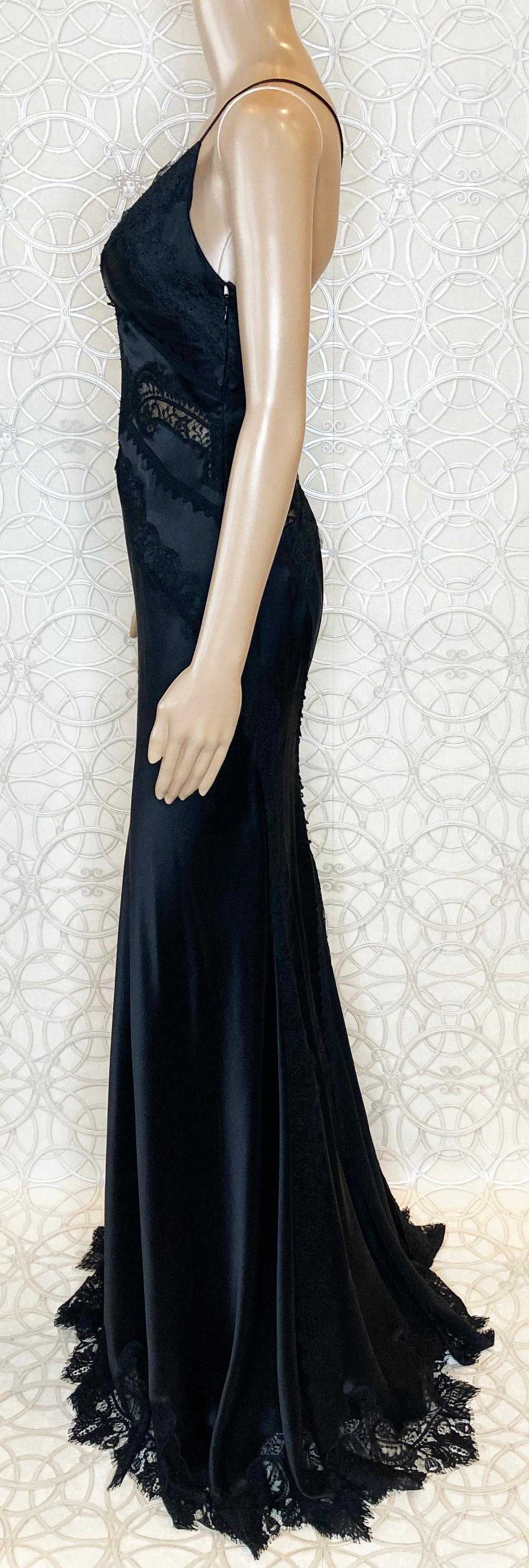 VINTAGE VERSACE BLACK SILK and LACE LONG GOWN DRESS 40 - 4 For Sale 1