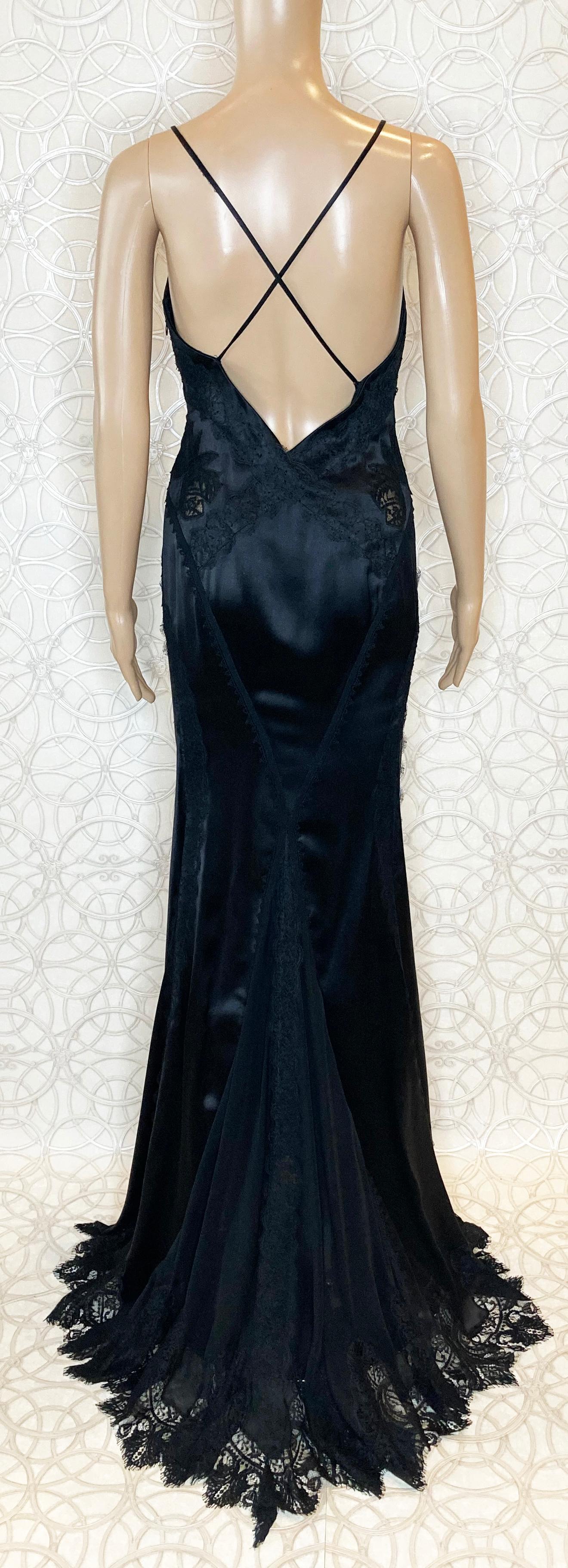 VINTAGE VERSACE BLACK SILK and LACE LONG GOWN DRESS 40 - 4 For Sale 3