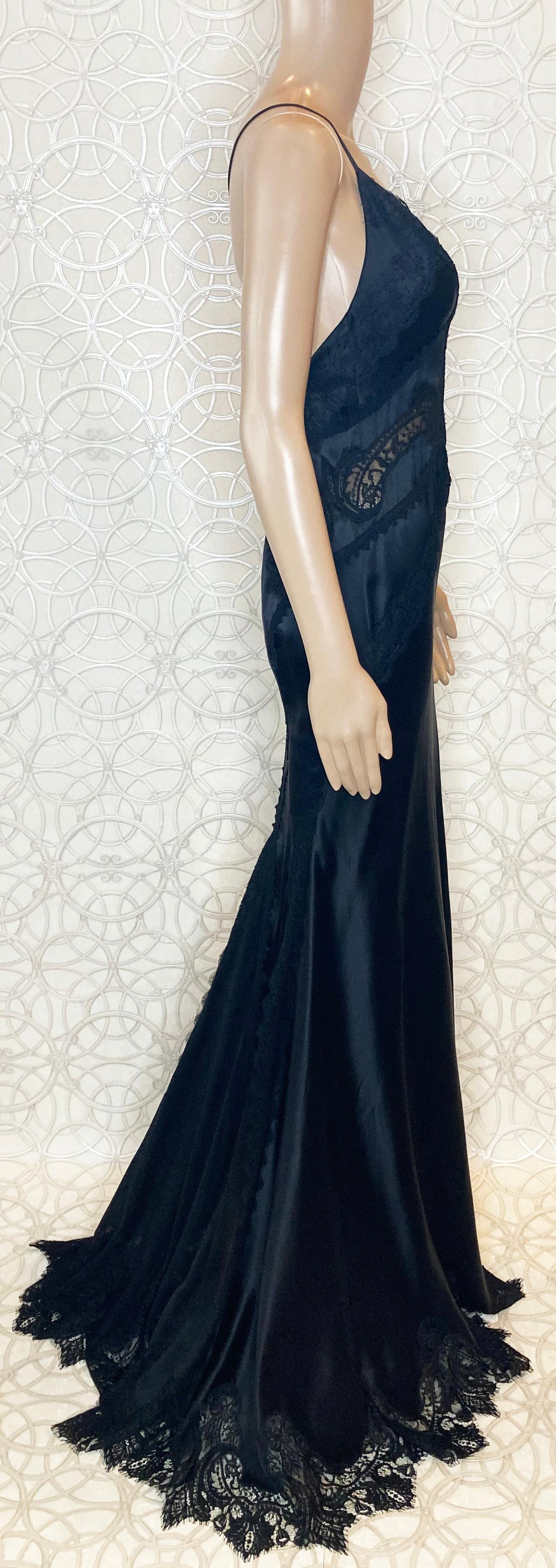 VINTAGE VERSACE BLACK SILK and LACE LONG GOWN DRESS 40 - 4 For Sale 5