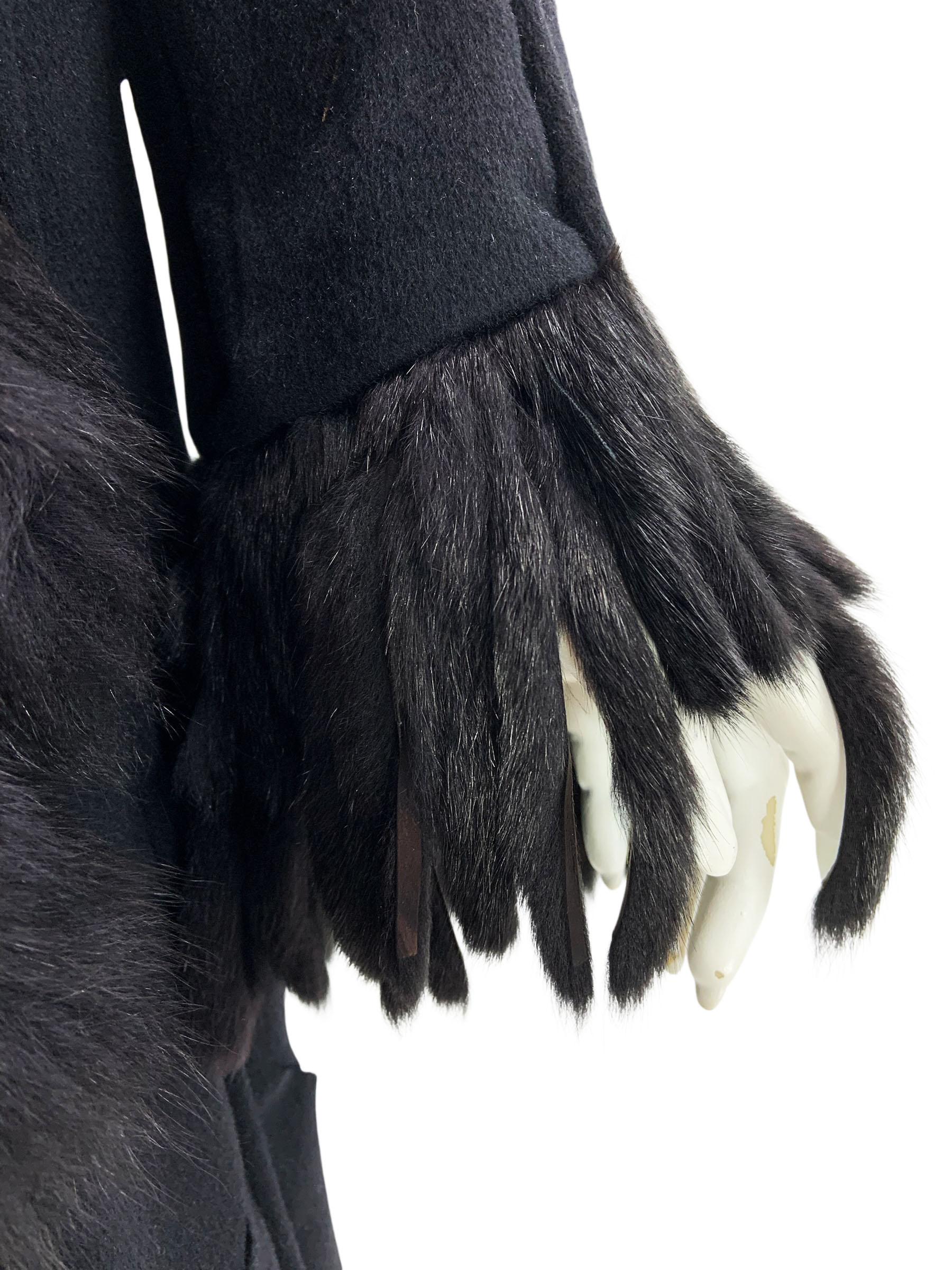 Vintage Versace F/W 2003 Black Angora Wool Fox Cut Out Coat Italian 38 en vente 8
