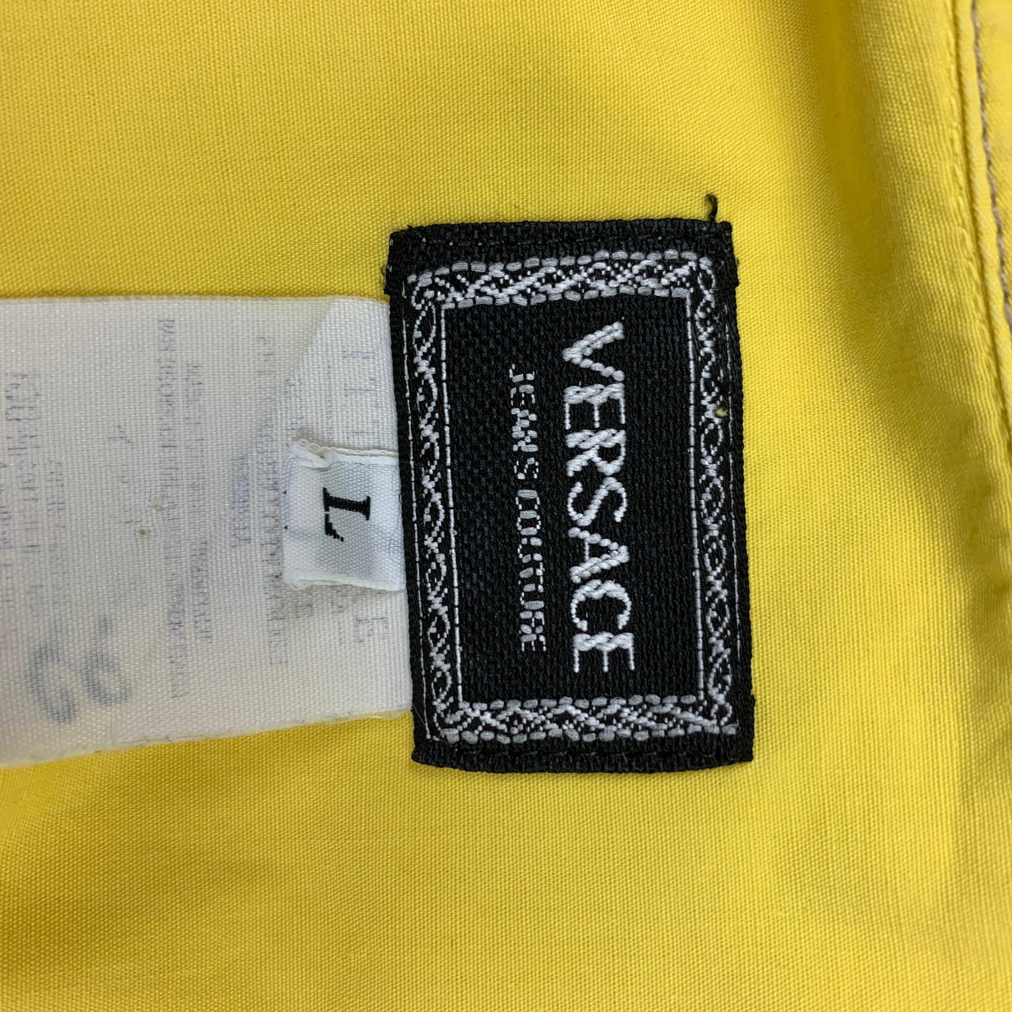 VERSACE JEANS COUTURE Baumwollhemd mit gelbem Kontraststich, Größe L Herren