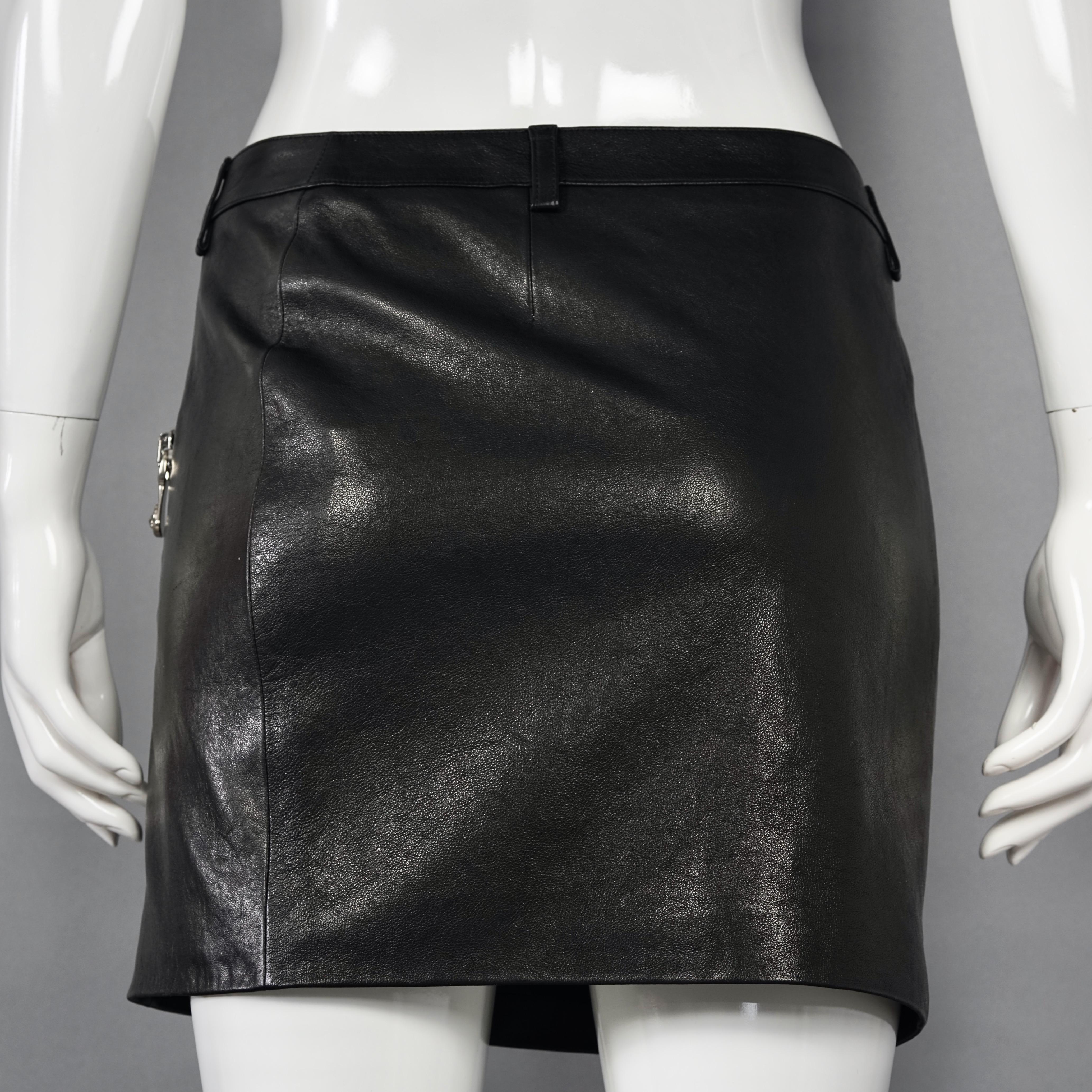 Vintage VERSACE Lion Head Black Leather Skirt In New Condition In Kingersheim, Alsace