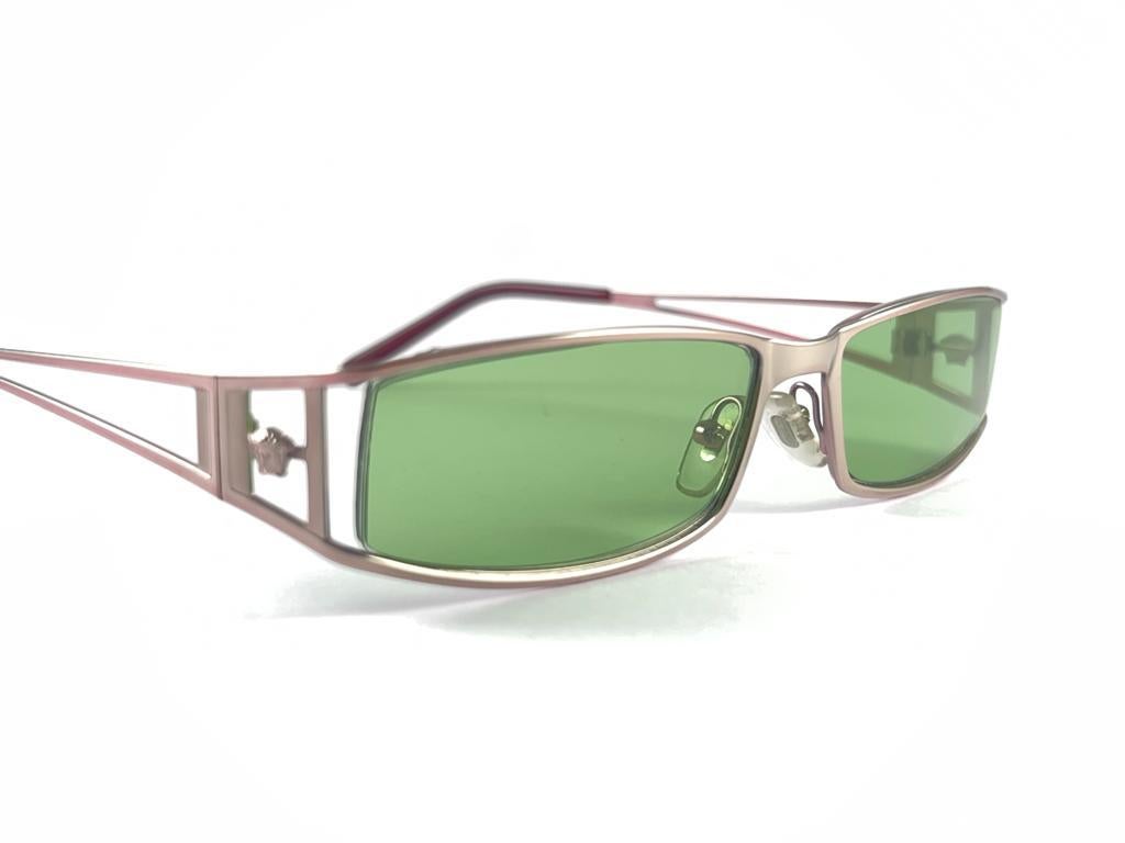 Vintage Versace Mod 1093 Gold Rose Frame Sunglasses 2000'S Made In Italy For Sale 2