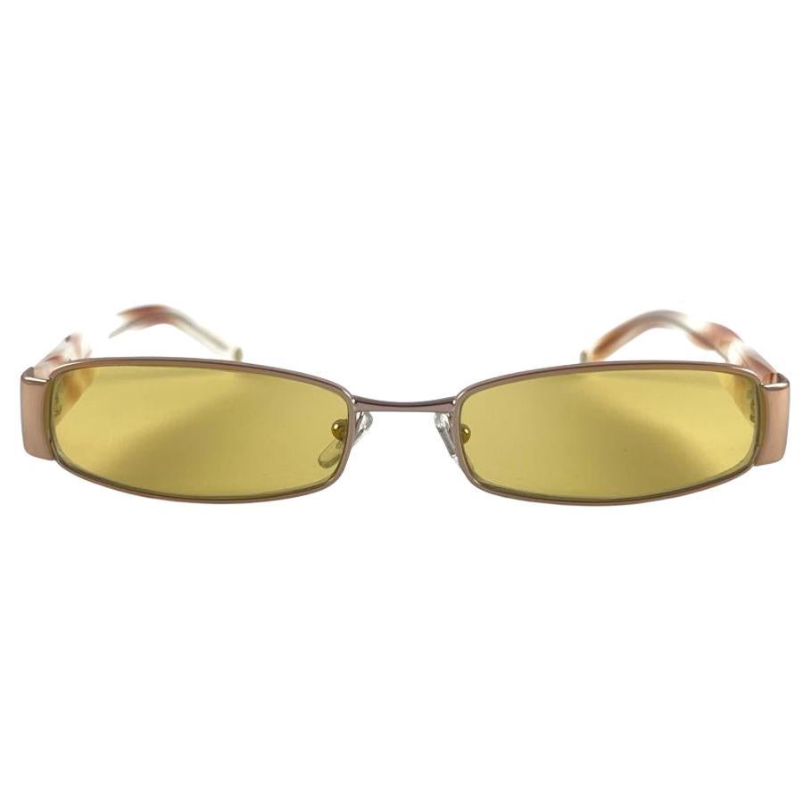 Versace - Lunettes de soleil vintage à monture rose rectangulaire Mod 1122, fabriquées en Italie, années 2000 en vente