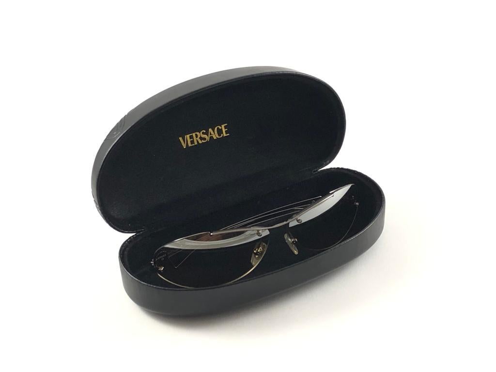 Vintage Versace Mod 2006 Half Frame Grey Frame Sunglasses 1990's Made in Italy For Sale 6