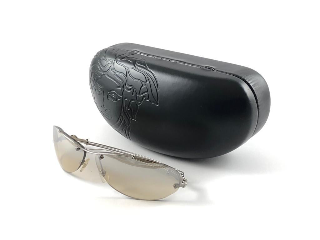 Vintage Versace Mod 2006 Half Frame Grey Frame Sunglasses 1990's Made in Italy For Sale 4