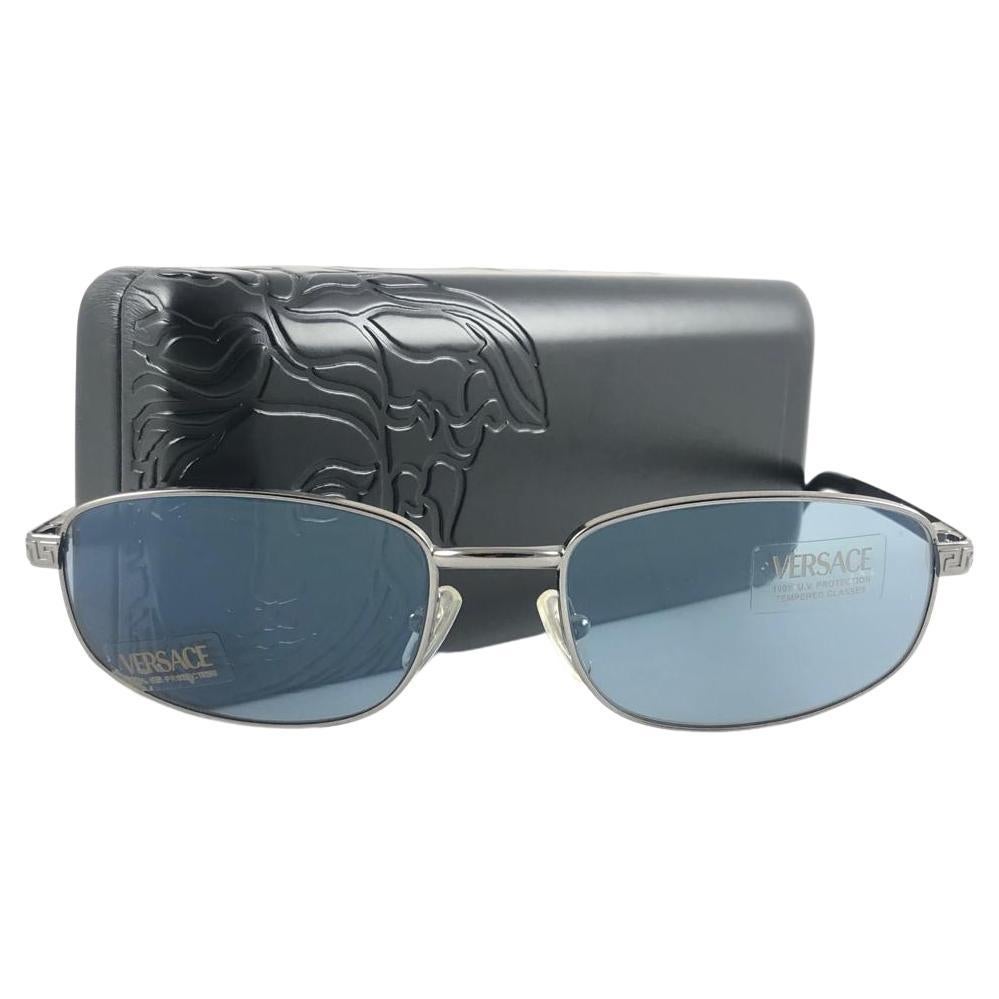 Vintage Versace Mod 2007 Metallic Grey Frame Sunglasses 90's Made in Italy Y2K For Sale