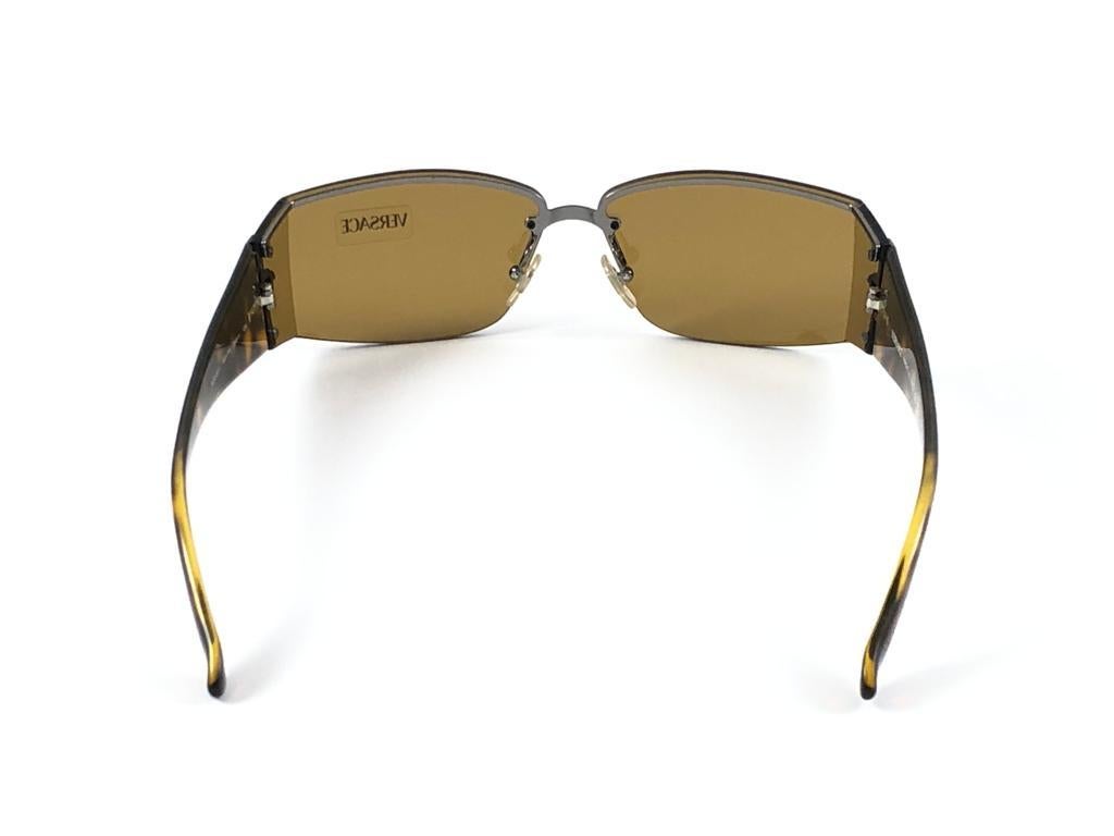 Vintage Versace Mod 2011 Half Frame Tortoise Sunglasses 90's Made in Italy Y2K For Sale 4