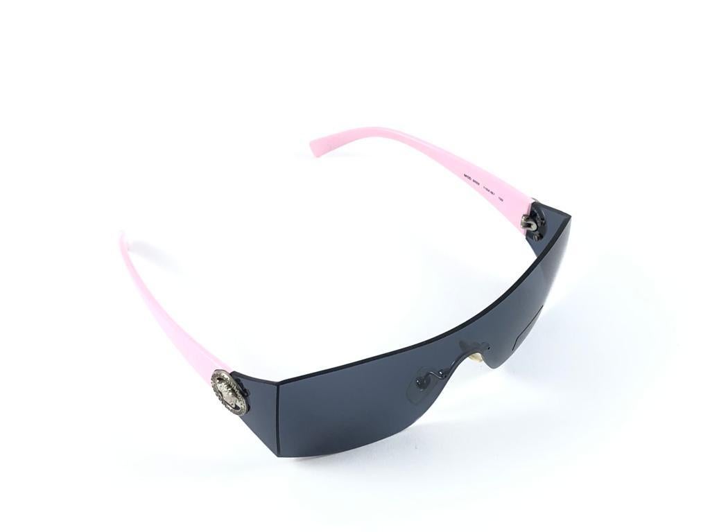 Black Vintage Versace Mod 2033 Rimless Pink Sunglasses 90's Made in Italy Y2K For Sale
