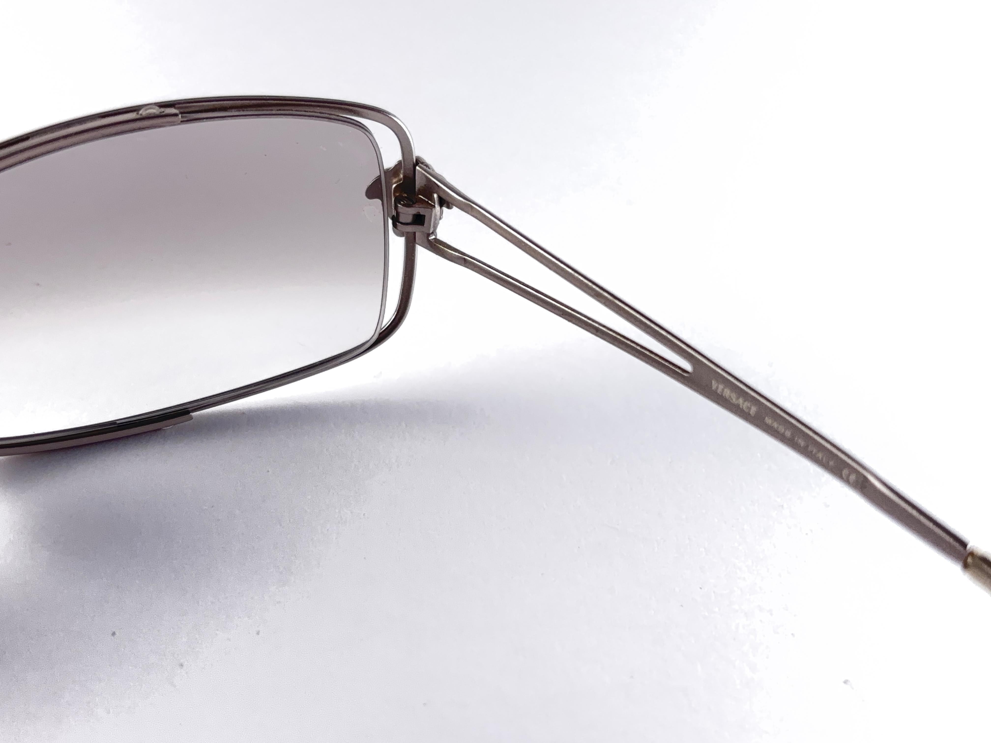Vintage Versace Mod N55 Sleek Silver  Frame Sunglasses 1990's Made in Italy For Sale 6