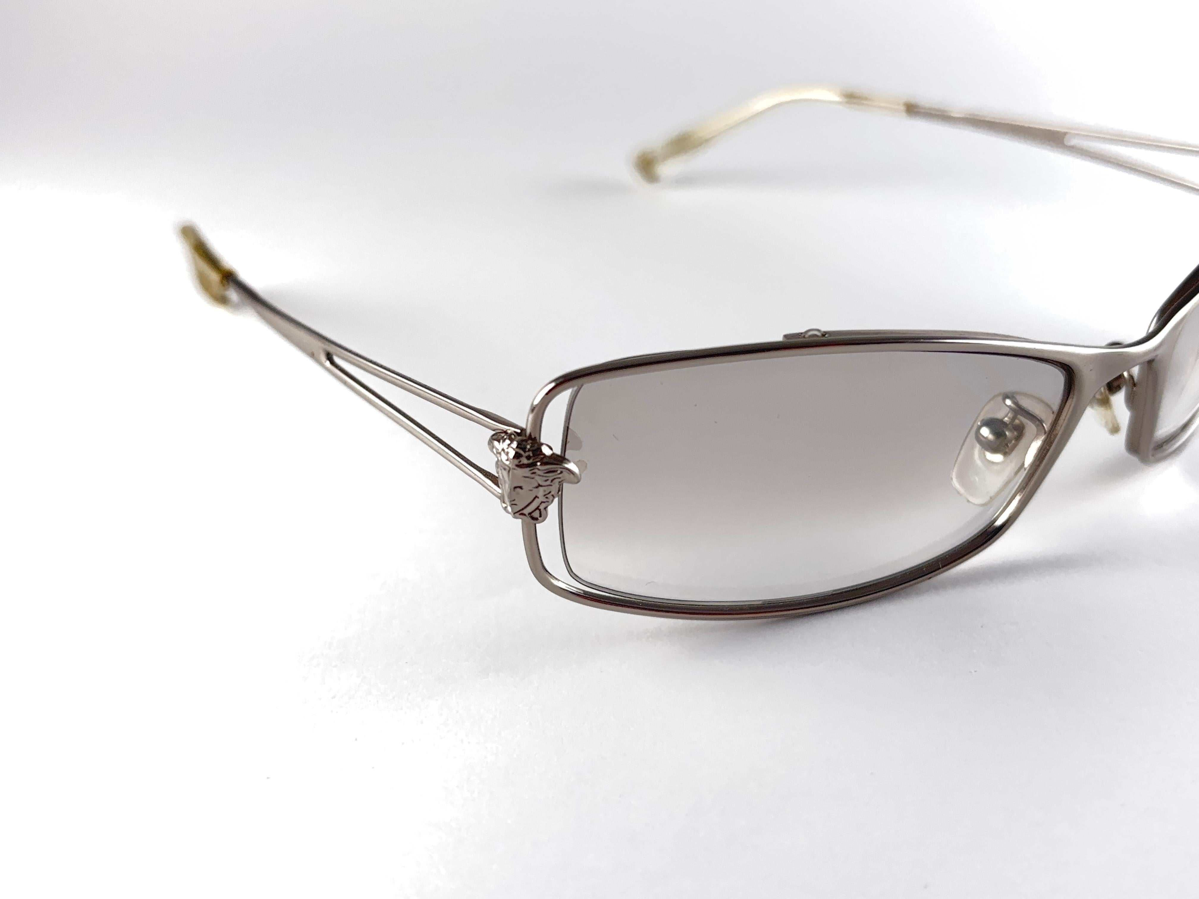 Vintage Versace Mod N55 Sleek Silver  Frame Sunglasses 1990's Made in Italy For Sale 1