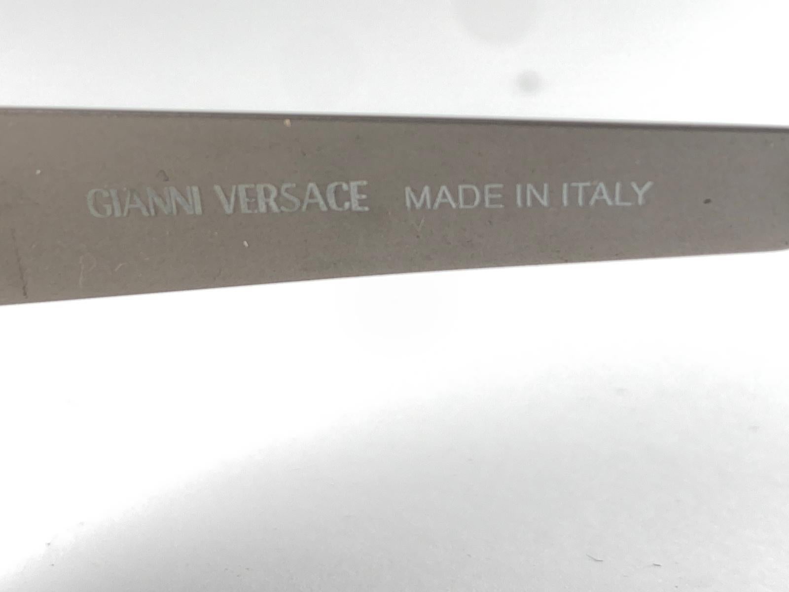 Vintage Versace Mod S96 Silver Matte Frame Sunglasses 1990's Made in Italy For Sale 4