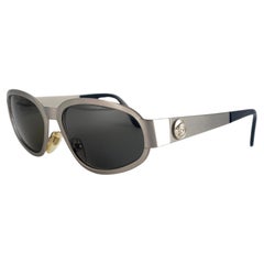 Gafas de sol vintage Versace Mod S96 con montura plateada mate Años 90 Fabricadas en Italia