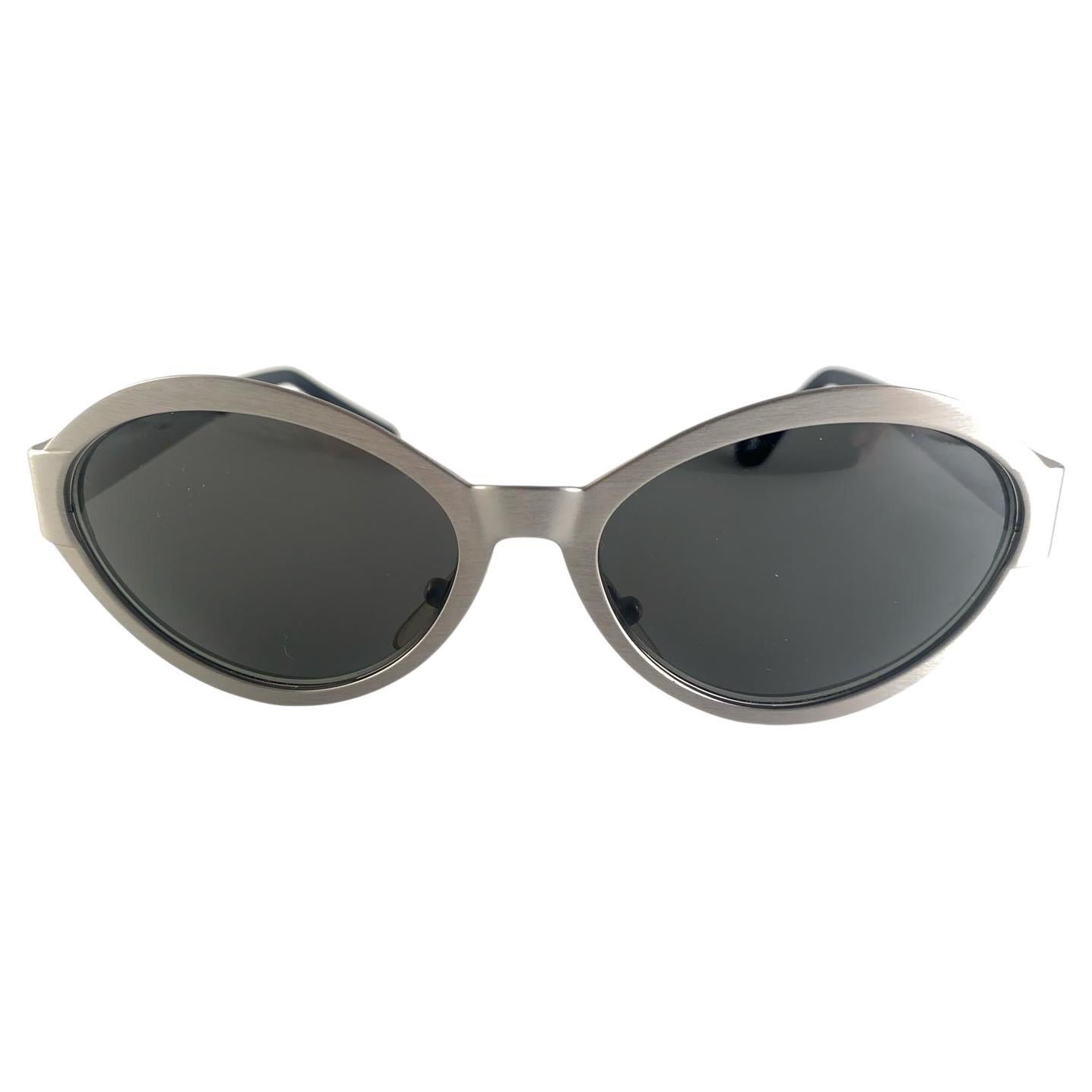 Vintage Versace Mod S97 Silver Oval Frame Sunglasses 1990's Made in Italy For Sale