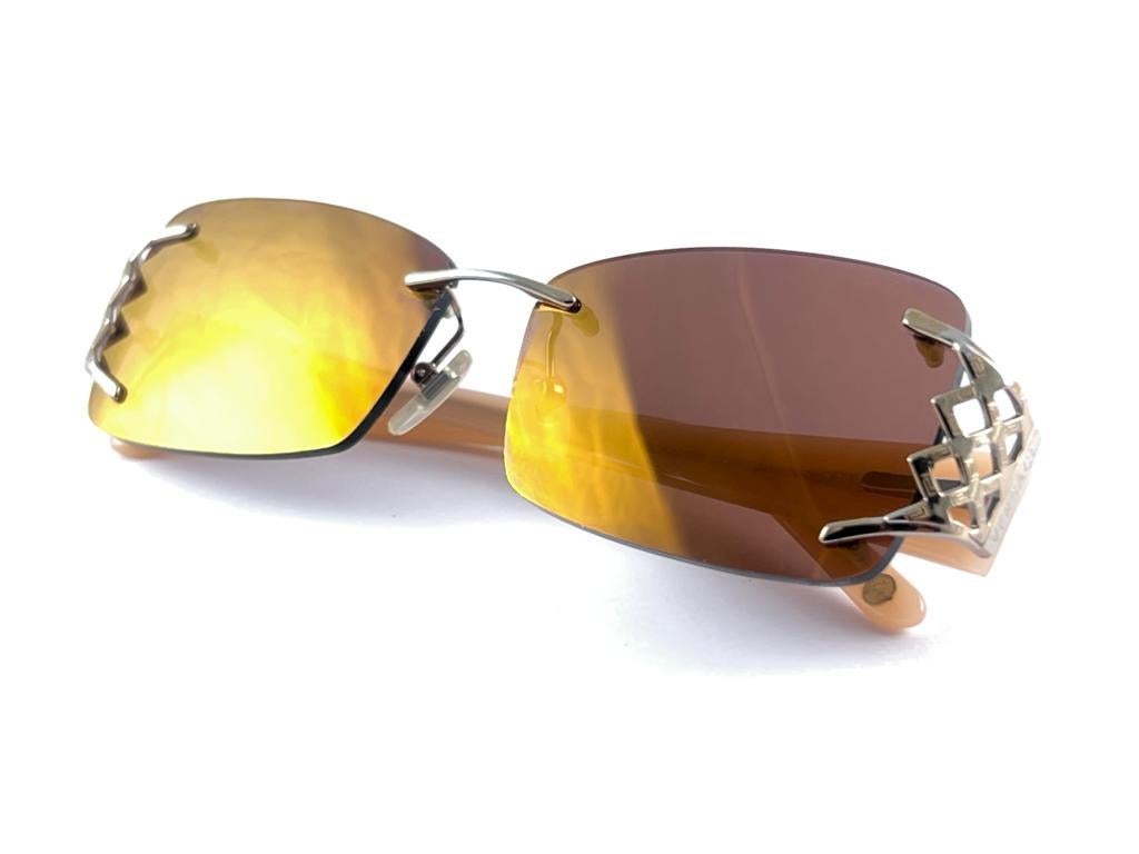 Vintage Versace Rimless Silver Gold Lenses Frame Sunglasses 1990's Made in Italy Excellent état - En vente à Baleares, Baleares