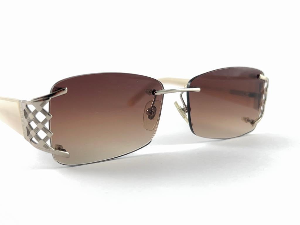 Women's Vintage Versace Rimless Silver Gradient Frame Sunglasses 1990 Made in Italy For Sale