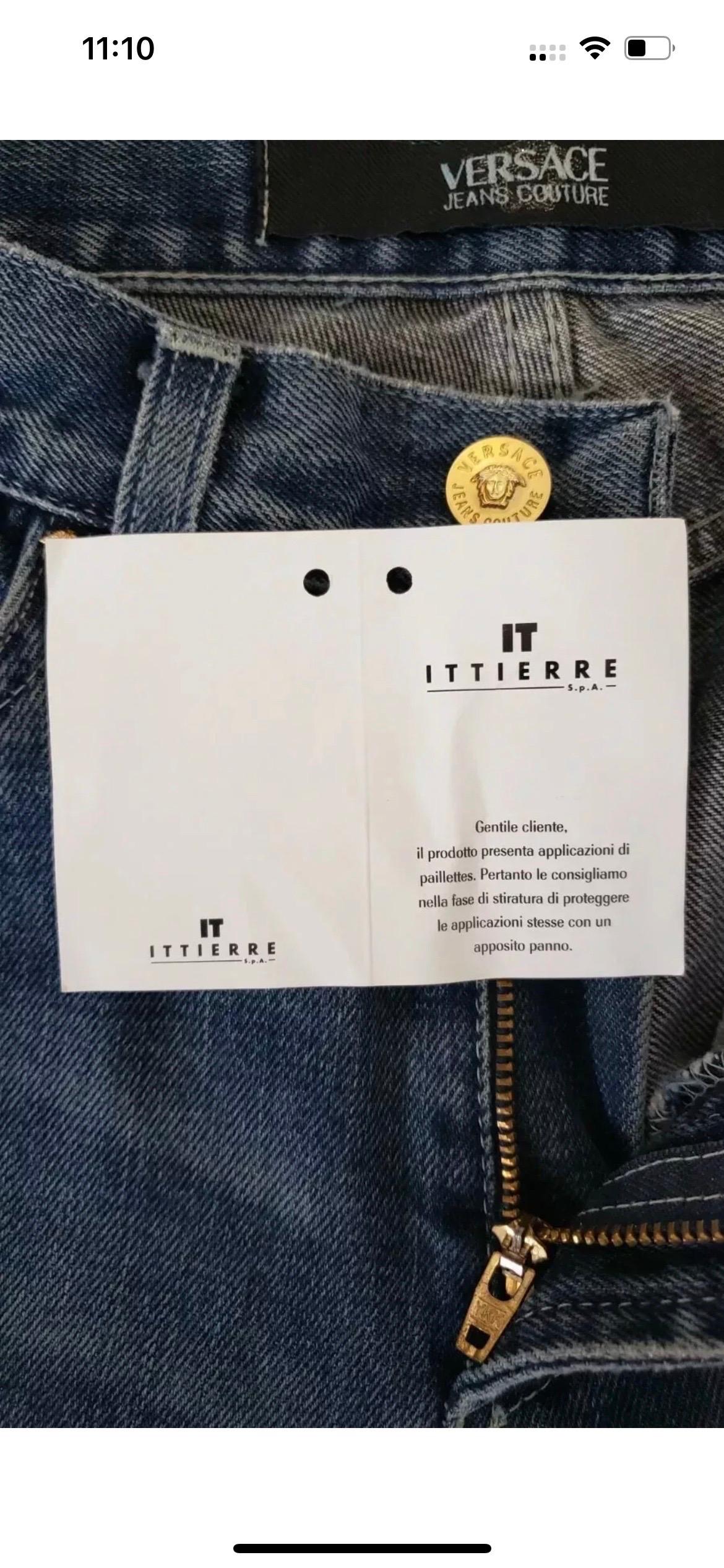 Vintage Versace VJC mit lila Paillettenbesatz Jeans 28 - 42 im Angebot 1