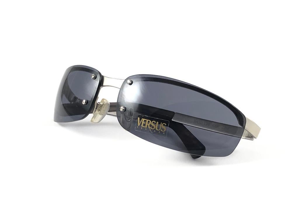 Vintage Versus Versace Mod L26 Half Frame Sunglasses 1990's Made in Italy Y2K For Sale 10