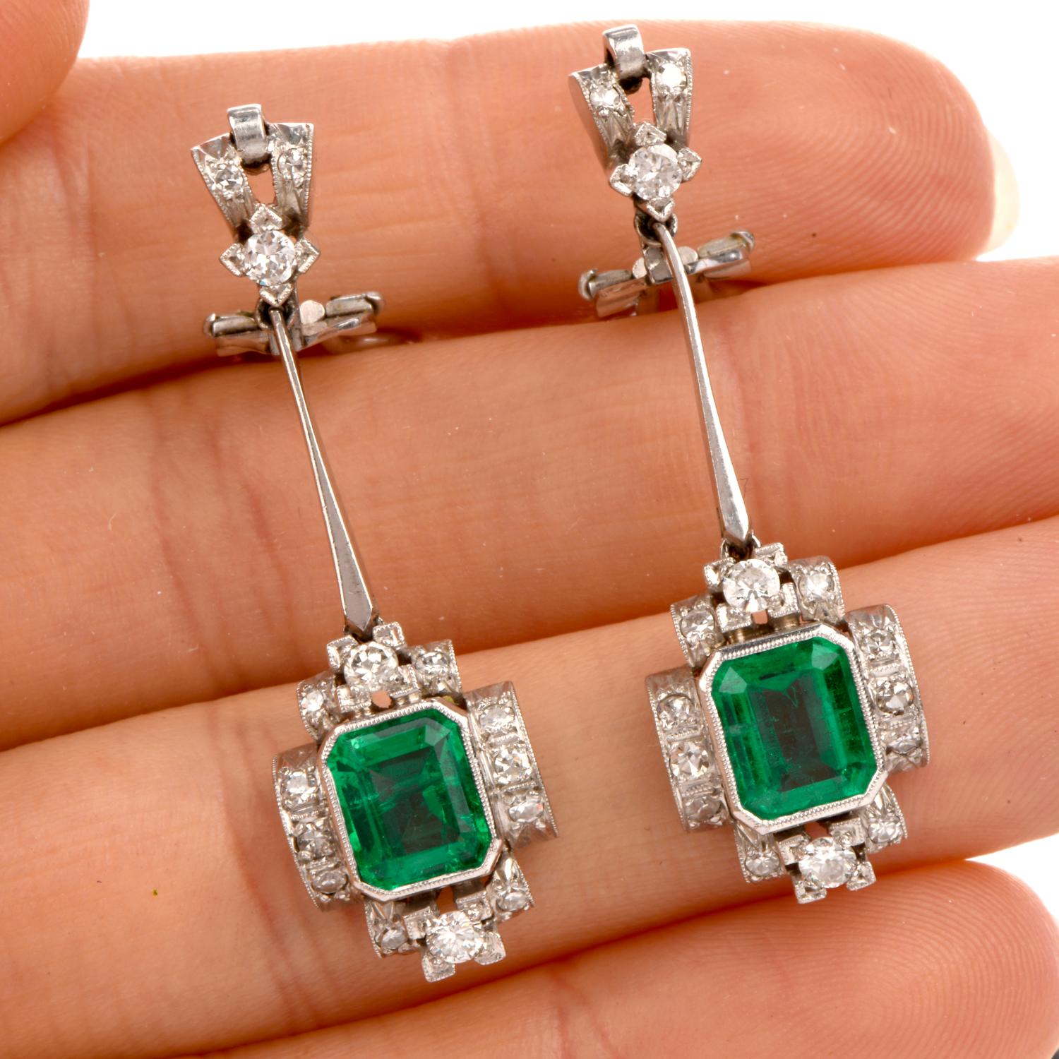 Vintage GIA Emerald Diamond 18 Karat Gold Dangle Drop Earrings In Good Condition In Miami, FL