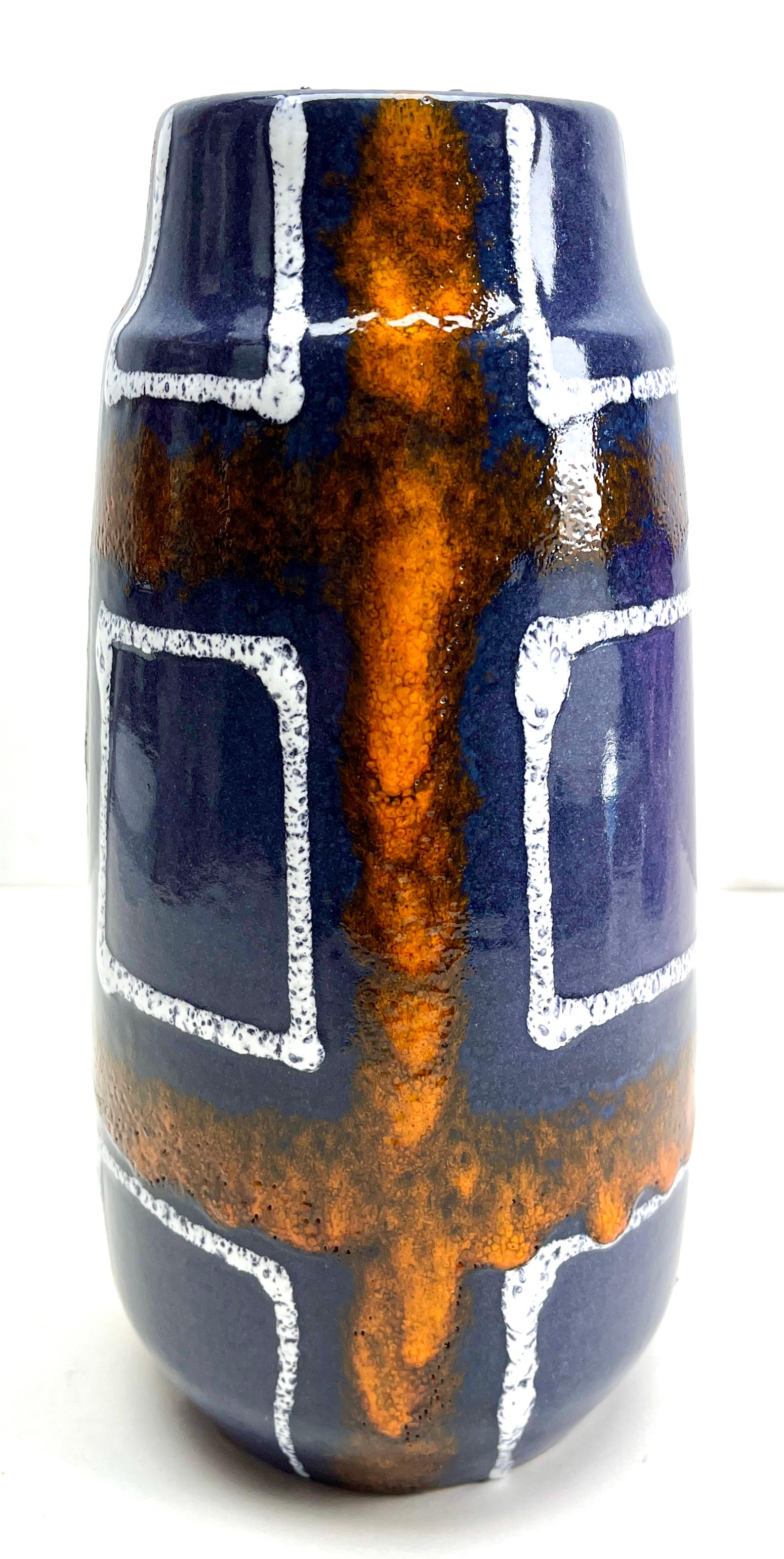 Vintage-Gefäß Fat Lava, hergestellt in W-Deutsch, in ausgezeichnetem Zustand, 1970er Jahre (Moderne der Mitte des Jahrhunderts) im Angebot