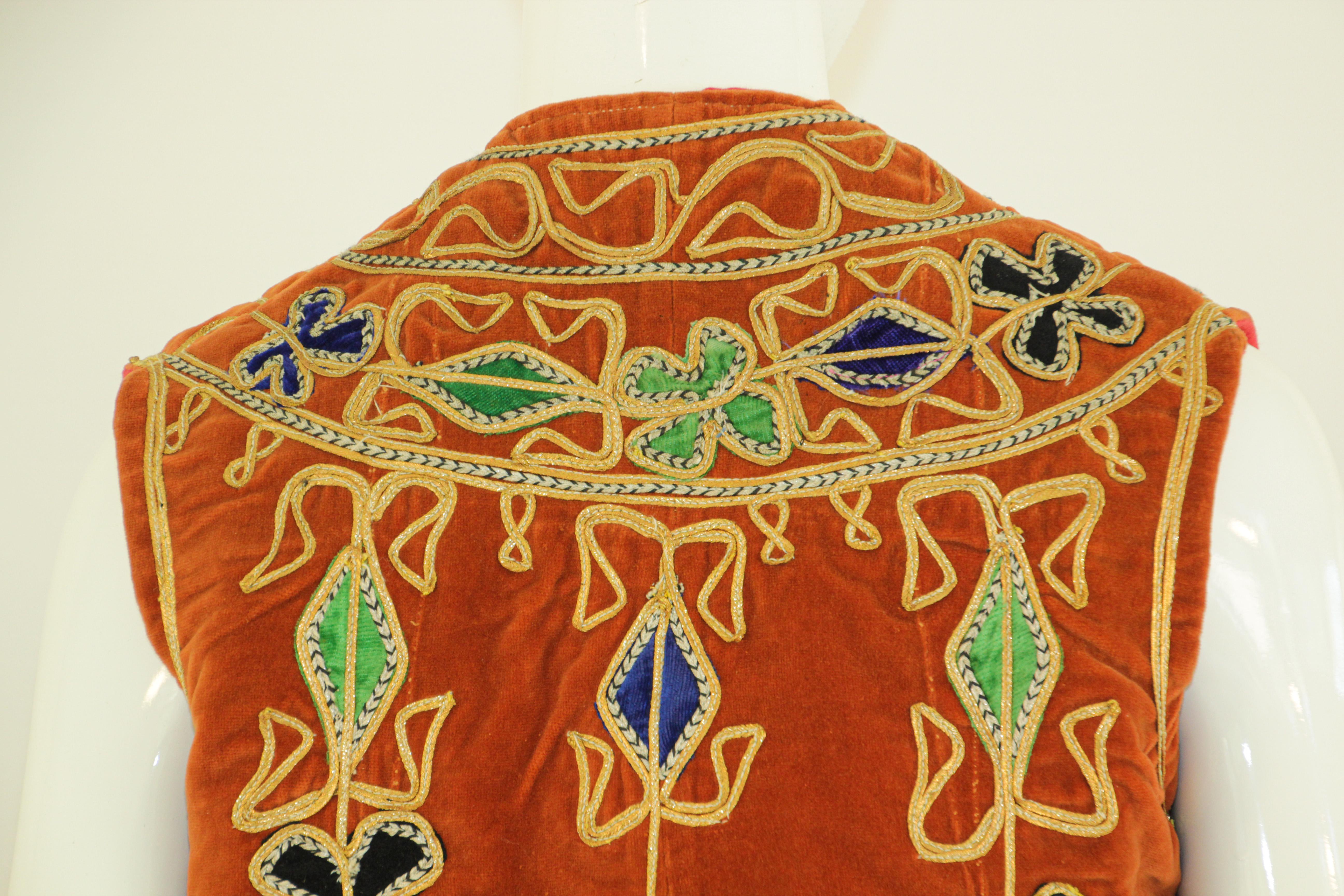 Vintage Vest Velvet Embroidered Asian Ethnic Boho Chic Jacket 1970's For Sale 3
