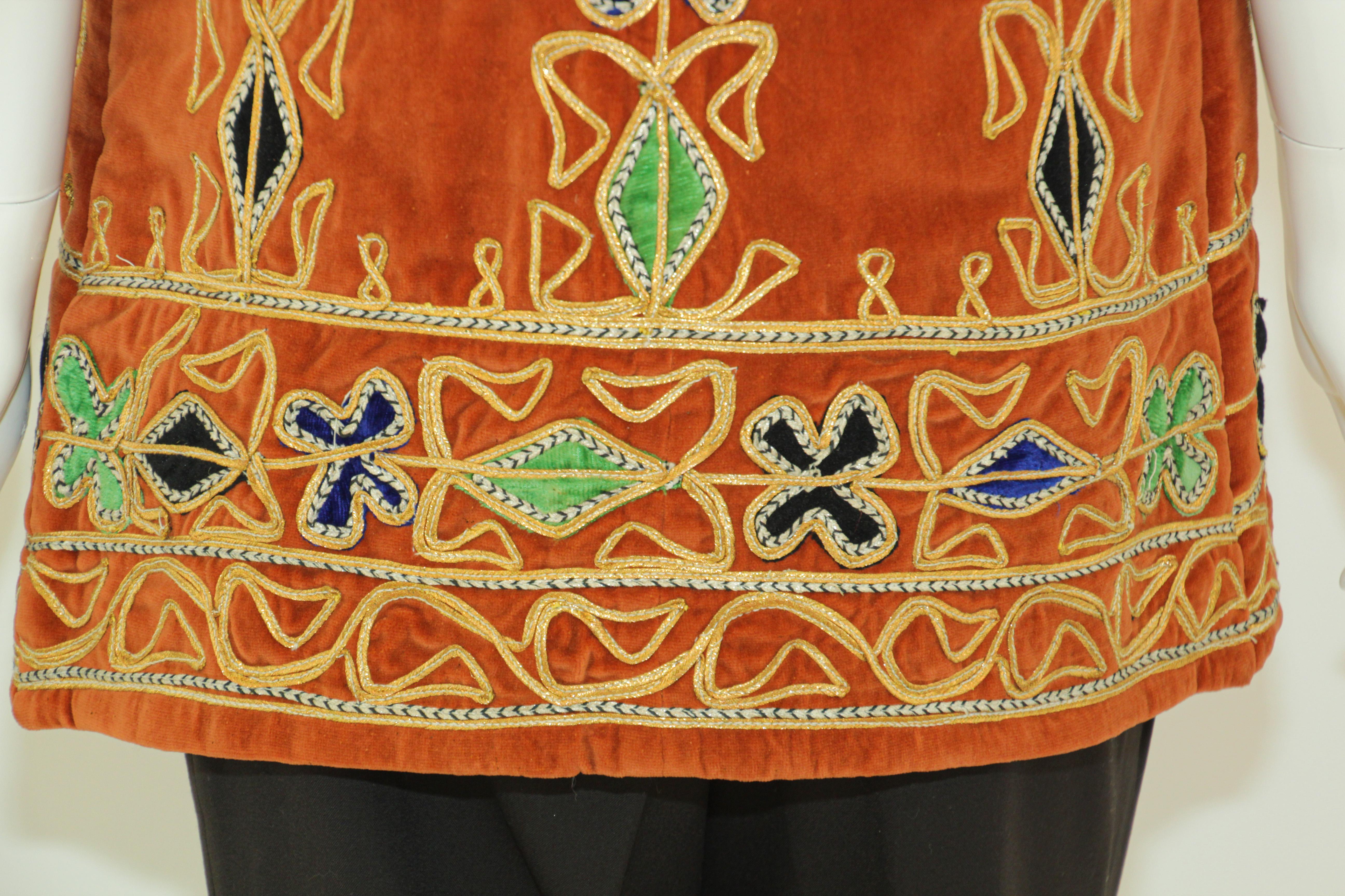 Vintage Vest Velvet Embroidered Asian Ethnic Boho Chic Jacket 1970's For Sale 5